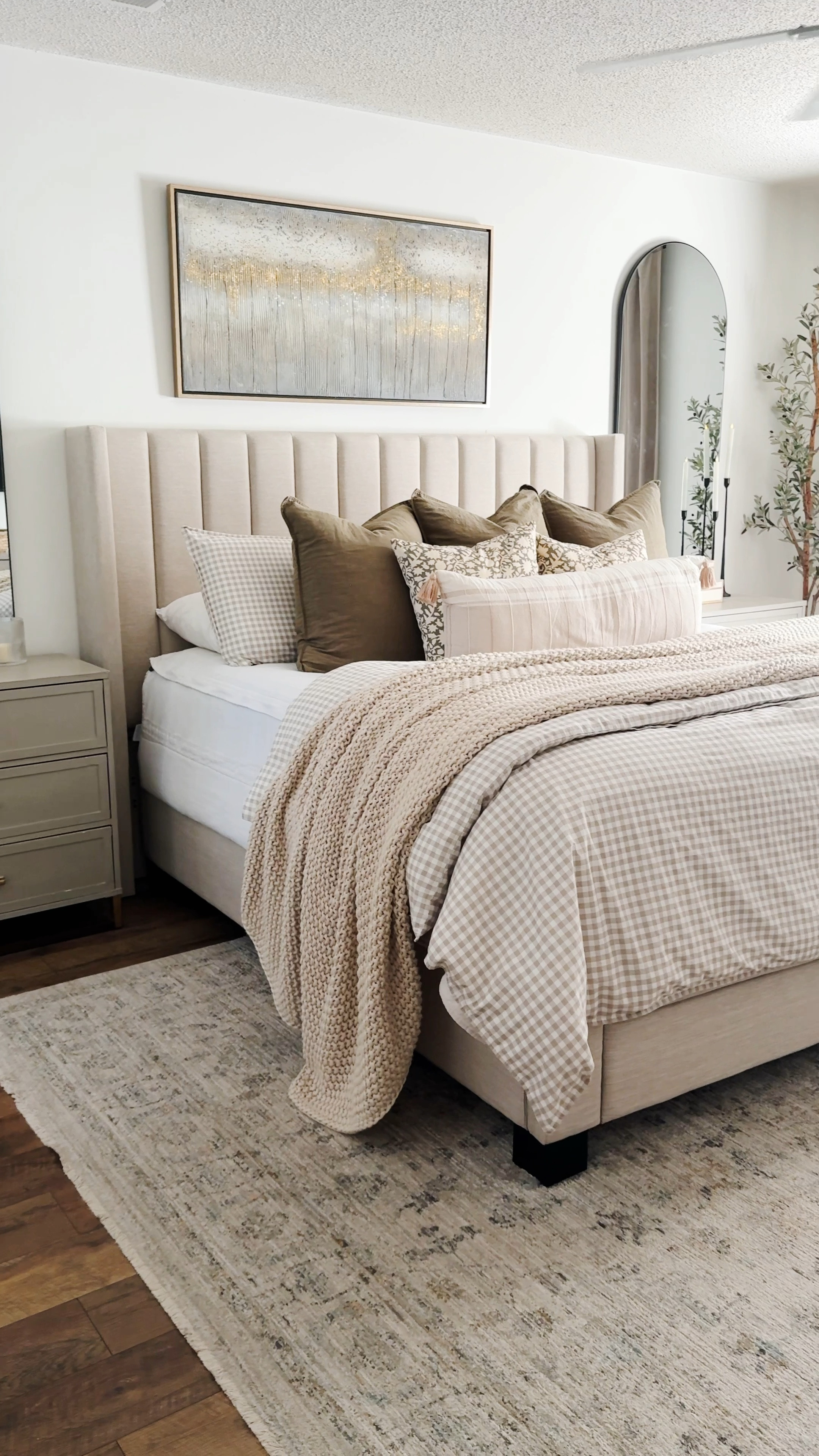 My chunky knit throw is on sale 40% off- sale ends tomorrow (Monday, 02/16)

Comes in 7 color options.
I have the natural shown here and also have the warm brown, in the king size on my king bed. 

#LTKSaleAlert #LTKStyleTip #LTKHome