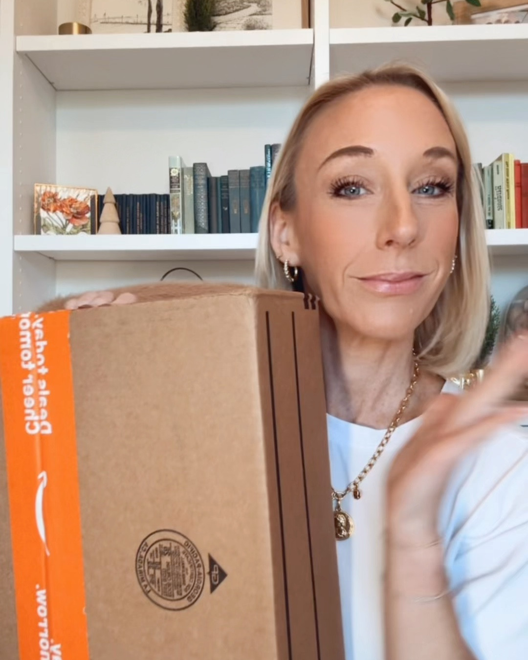 New Christmas ornaments and accessories for my office tree. Love the bows!

#LTKSeasonal #LTKHome #LTKHoliday