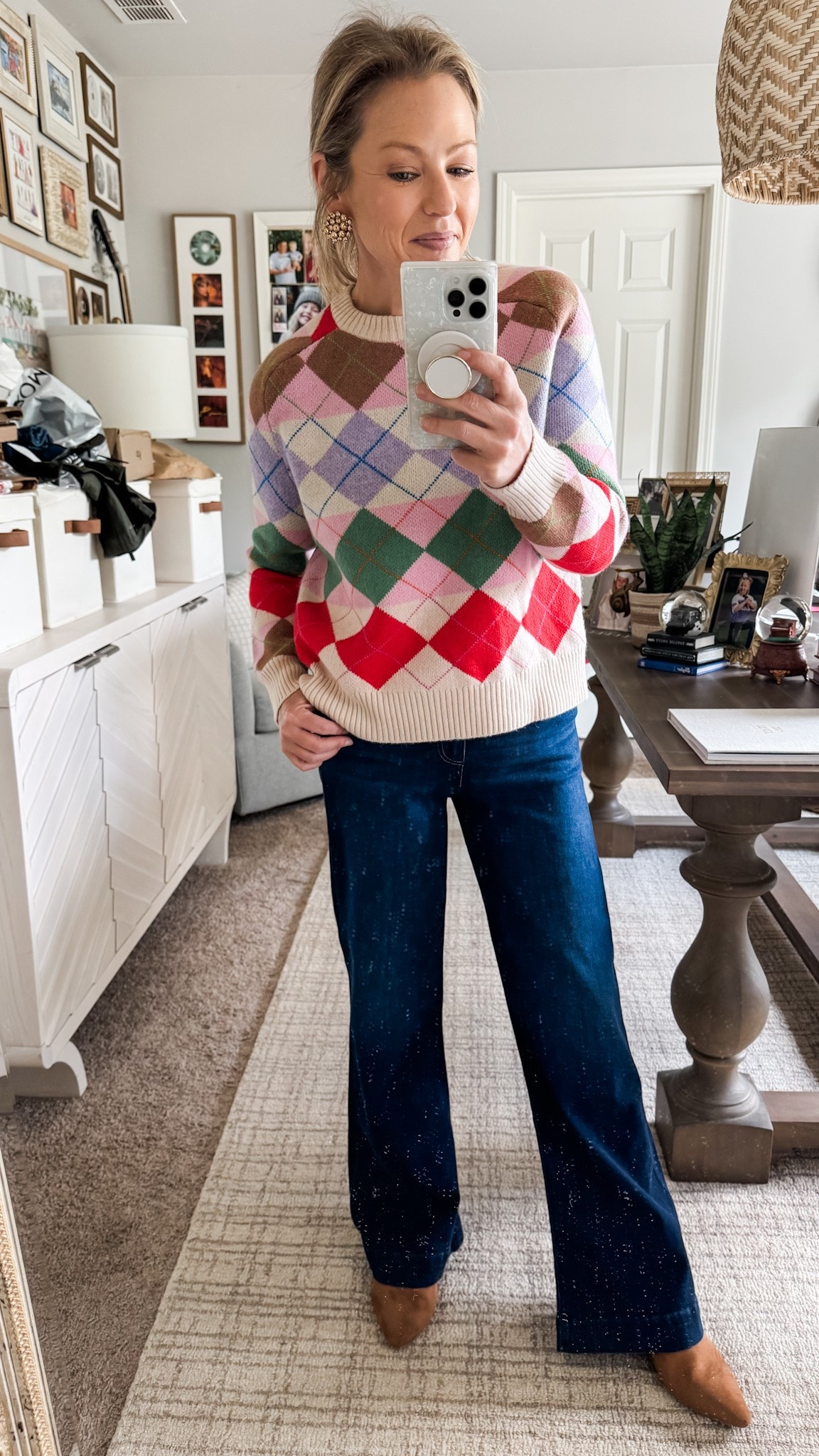 This gorgeous argyle alpaca sweater (gifted by @Boden (US) ) is 20% off today with code 3V6V! 5’3” wearing a small; has a roomy fit.

#LTKSaleAlert #LTKSeasonal #LTKOver40