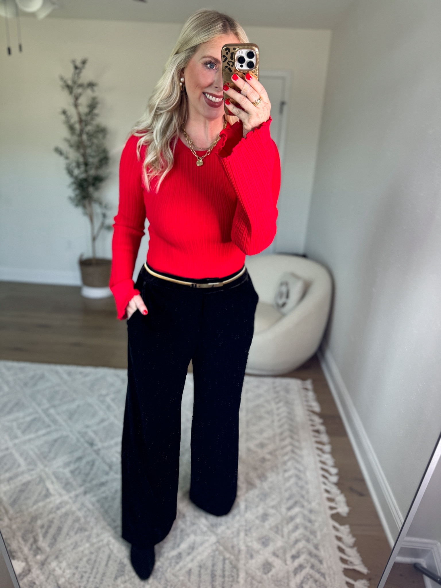 Weekend Walmart Wins try on
Red sweater- medium 
Velvet wide leg pants- tts 

#walmartpartner @walmartfashion @sofiavergara

#LTKHoliday #LTKFindsUnder50 #LTKStyleTip