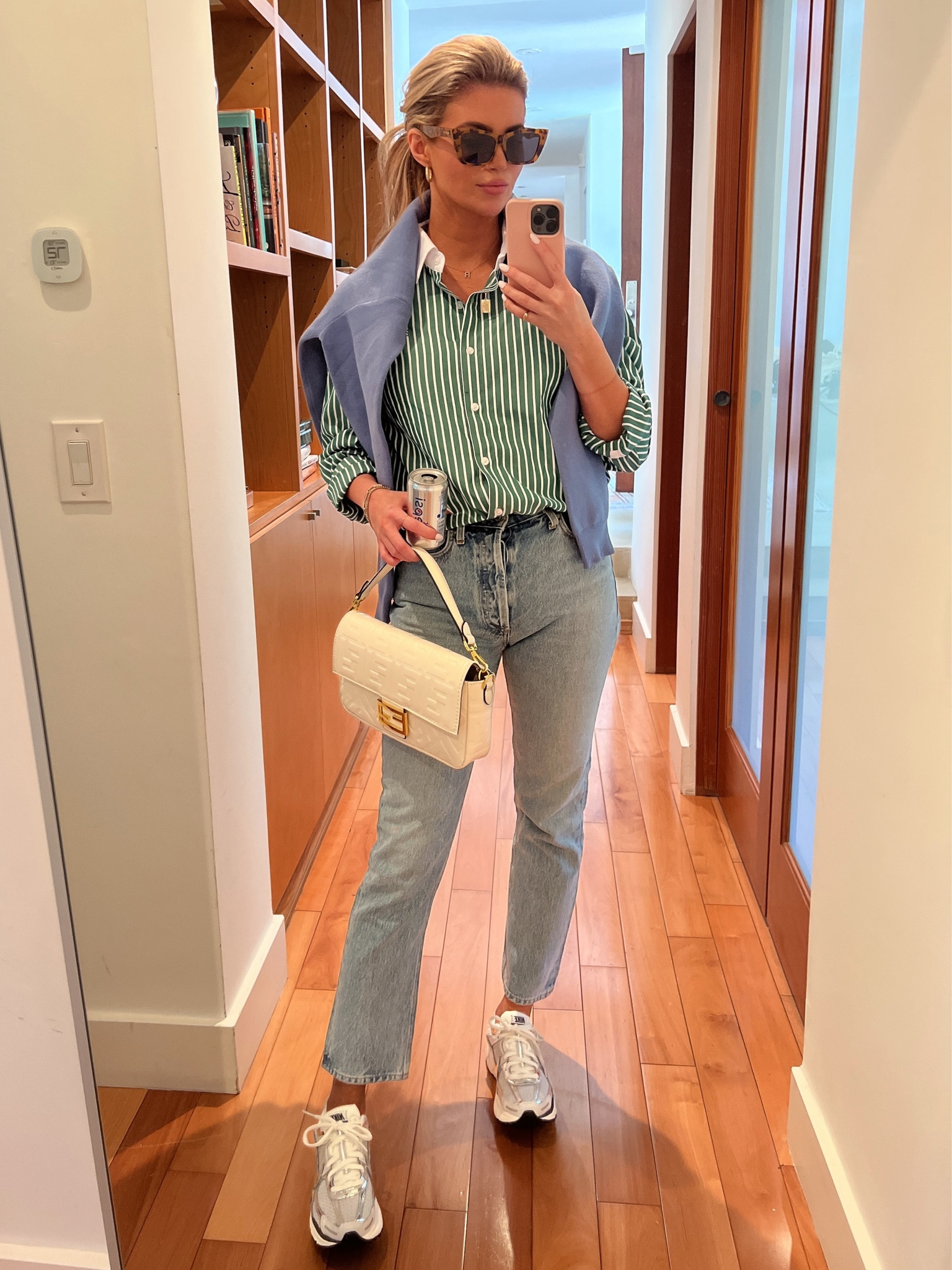 Wearing size small tops
26 denim 