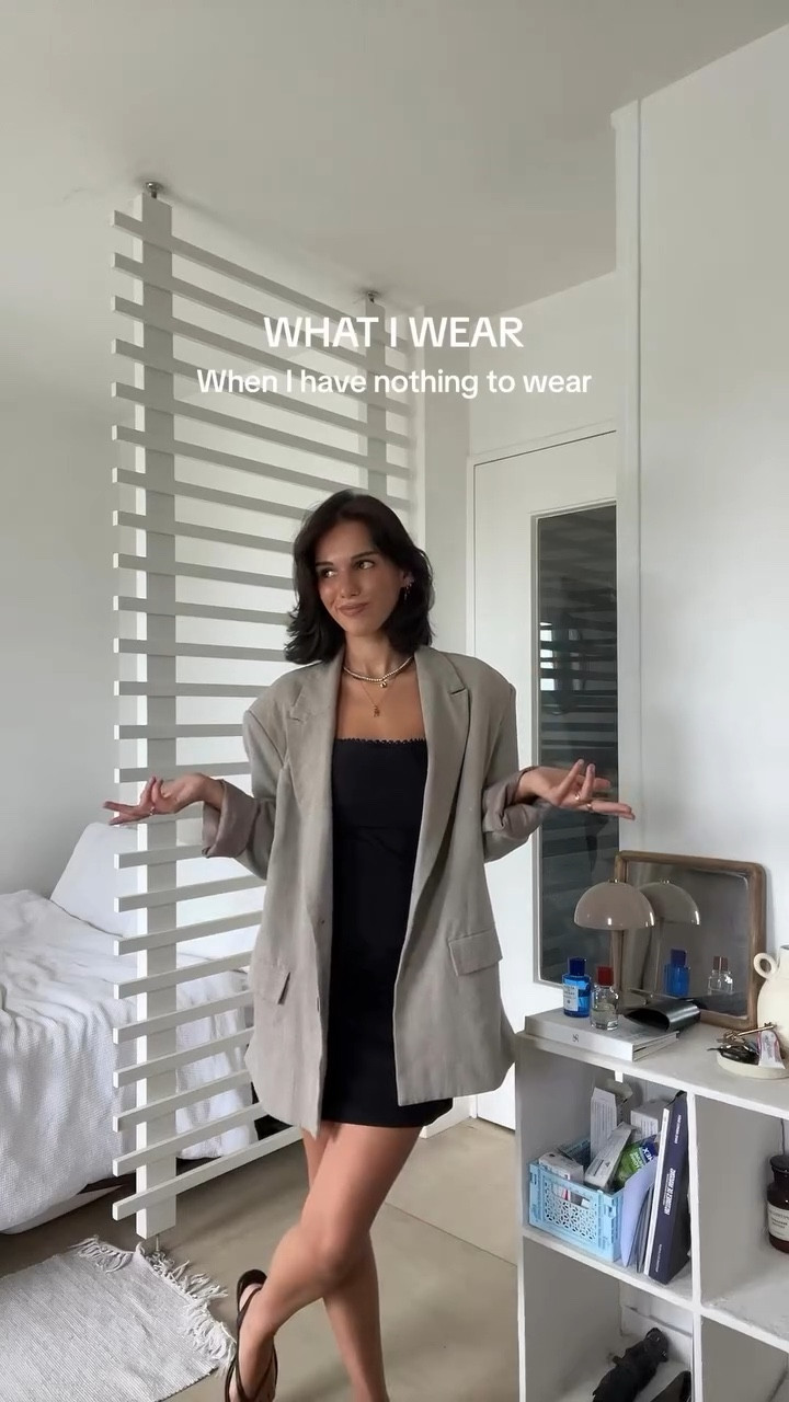 What I wear when I have nothing to wear - this outfit is part of my go to outfits : large pants and just a basic tank top + flip flops or ballet flats 🤝🏼

#wiwt #wiwtoday #wiw #whatiweartoday #styleinspo #pinterestinspired #styletips #fashiontips #styletip #pinterestoutfit #pinterestgirl

#LTKfrance #LTKautumn