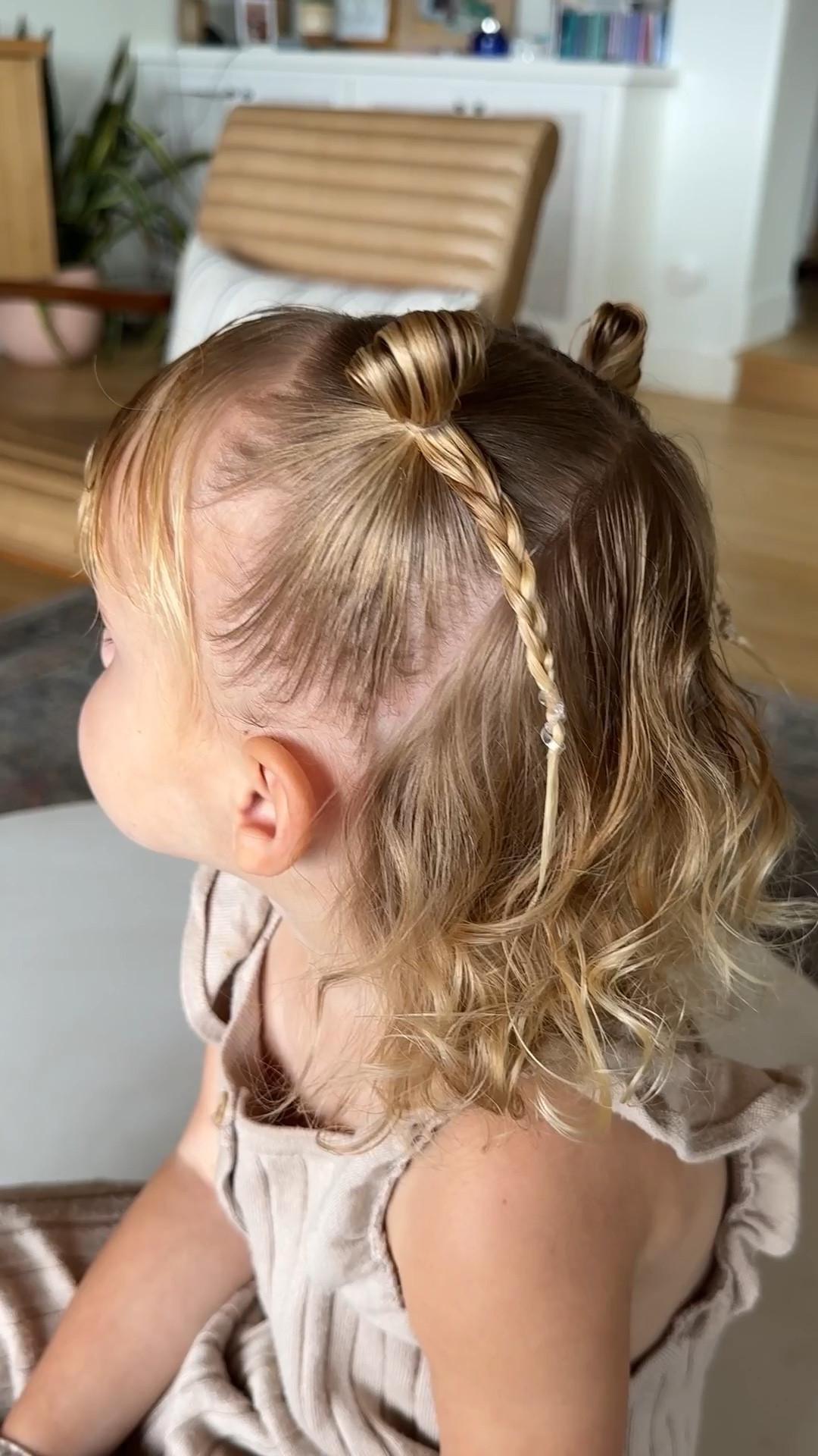 Cute and easy toddler hairstyle 