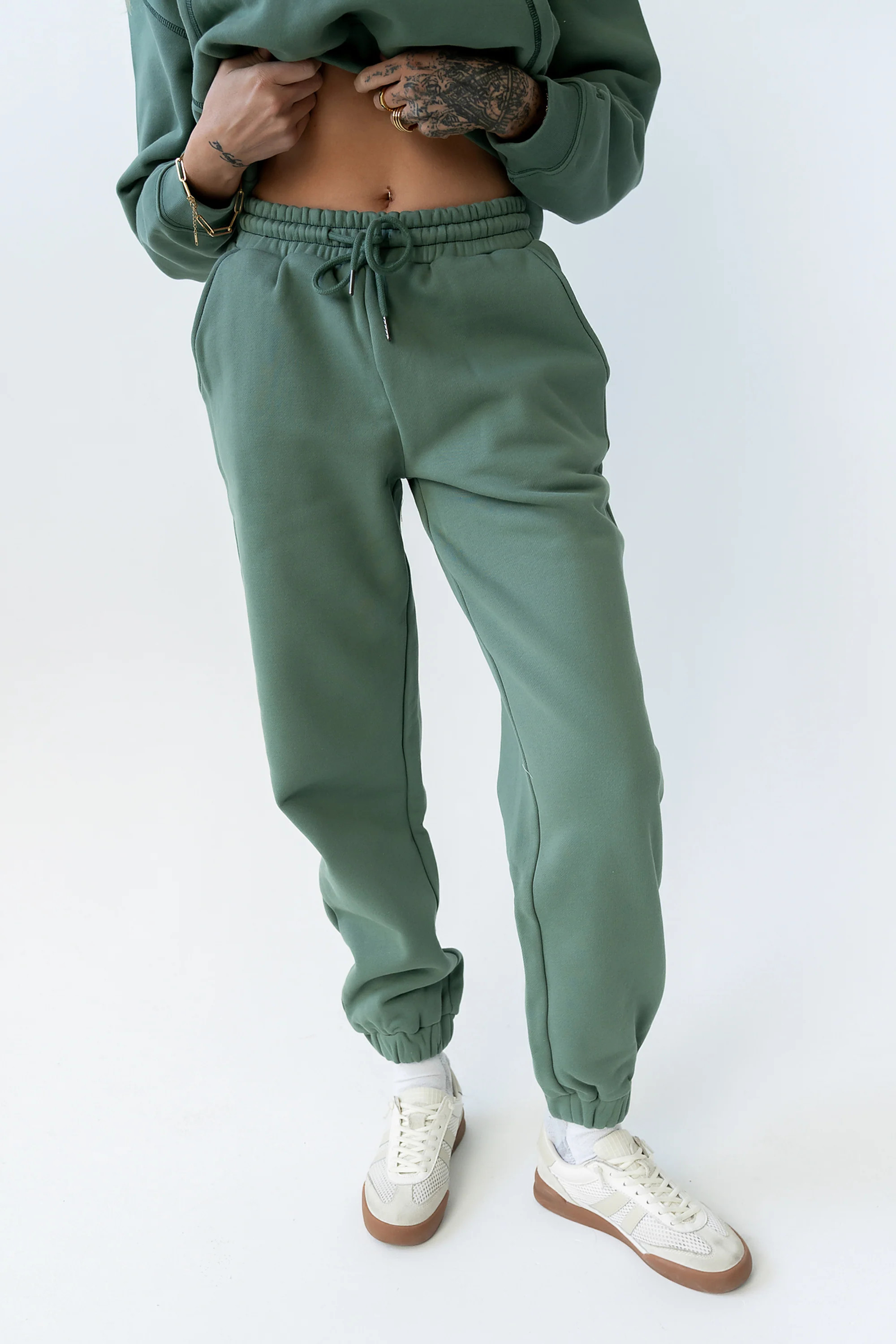Mozie Contrast Joggers in Teal | Böhme US