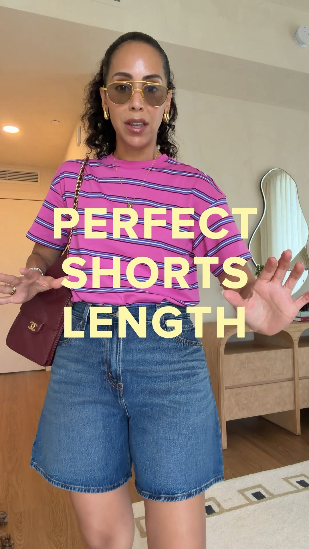If you’re always looking for denim shorts that aren’t too short… these are such a good length. For size ref I’m 5’5” and wearing 29 (I’m usually a 27/28) size up for a loose fit

#DenimShorts #LongerDenimShorts #DenimShortsOutfit #OutfitIdeas #HowToStyle