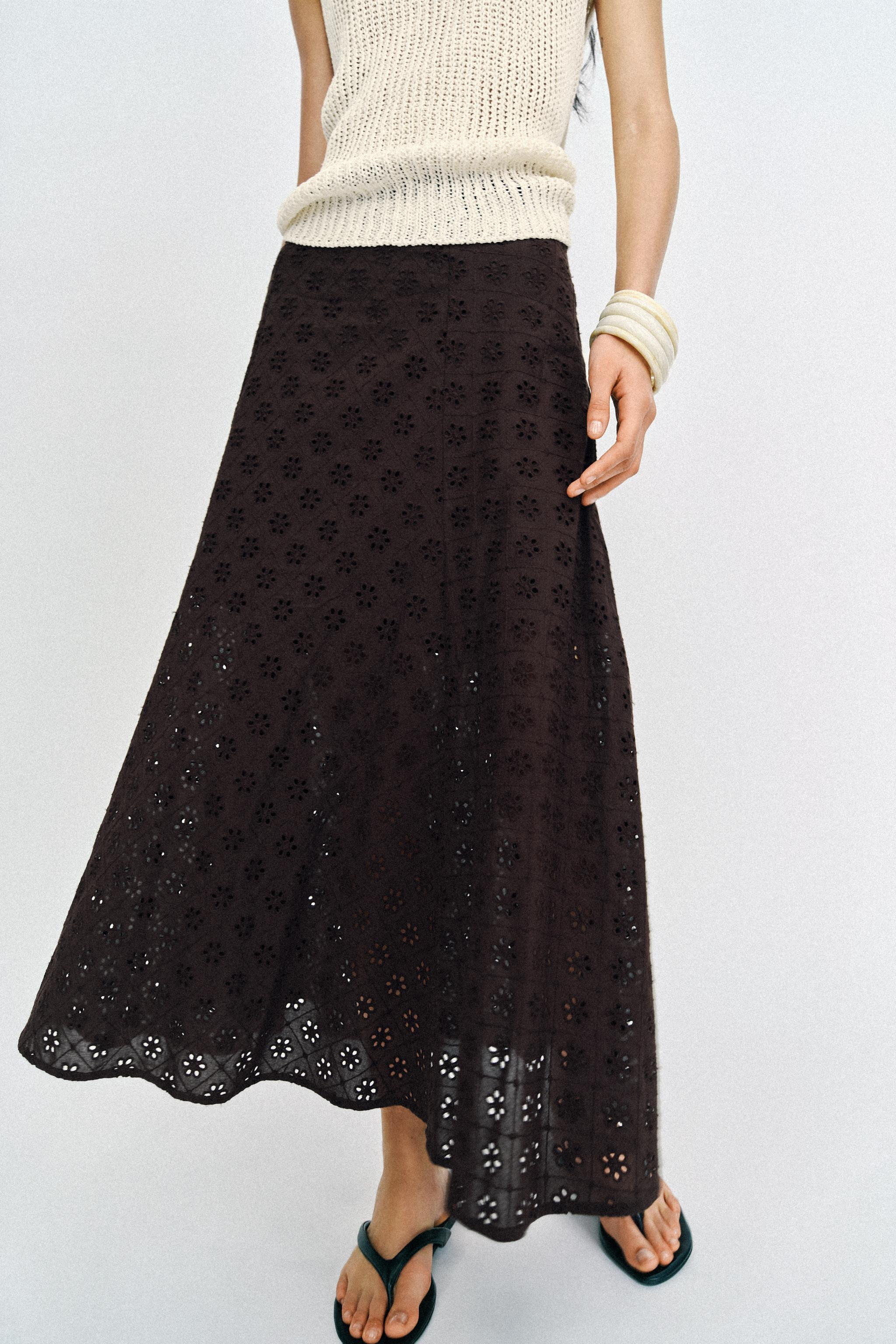 EMBROIDERED EYELET MIDI SKIRT | Zara US