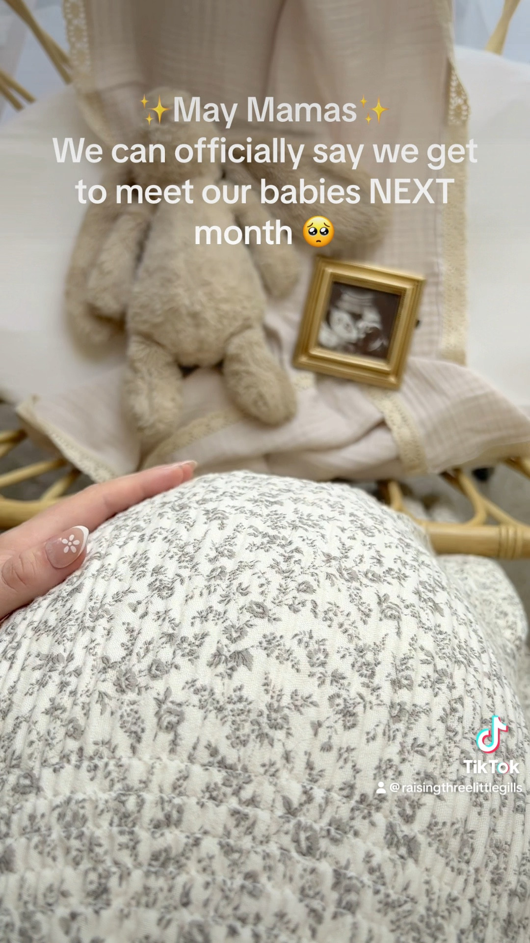 The PERFECT baby shower dress! Lightweight and incredibly soft. Wearing a size small with plenty of room at 34 weeks 🥰



#LTKbump #LTKstyletip #LTKVideo