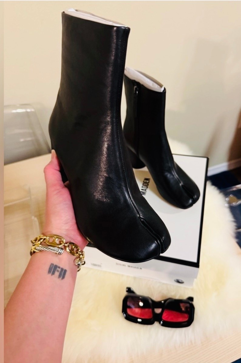 The most fashionable boots! #stevemadden #tabiboots #caroboots @stevemadden-us 

#LTKdayinmylife #LTKgrwm #LTKootd