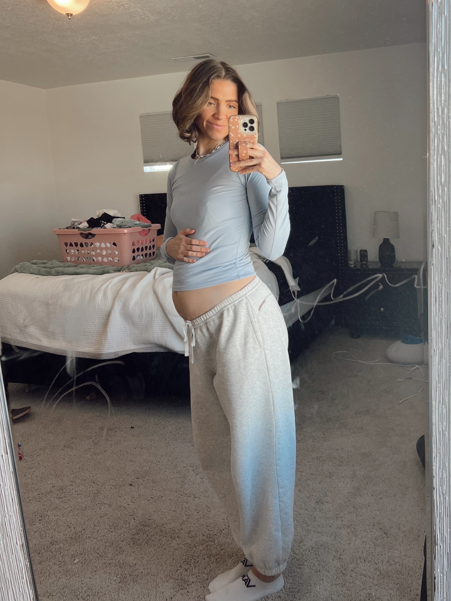 The coziest sweatpants in the entire world and are a must if you’re pregnant!! Super low waisted and so soft!! 

#LTKFindsUnder50 #LTKFamily #LTKStyleTip