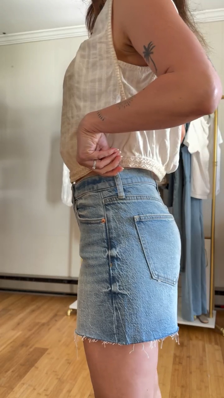 

I’m so glad I found these shorts! They’re not too long and not too short 👌🏼 

I may earn commissions on affiliate links 

Spring shorts | spring outfits

#LTKootd #LTKgrwm