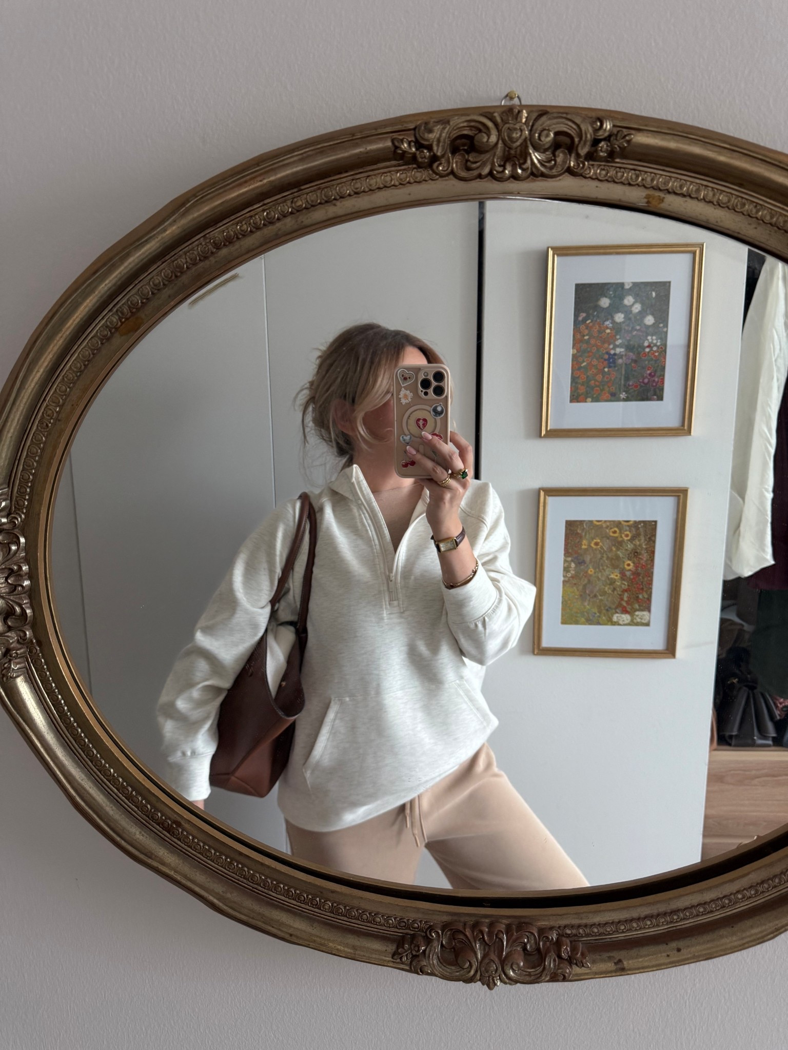 Airport fit 🛩️🤍
The comfiest little set! I couldn’t be bothered with anything else honestly as I had the longestttt day and was over it all 🤣

#LTKSeasonal #LTKFindsUnder50 #LTKSaleAlert