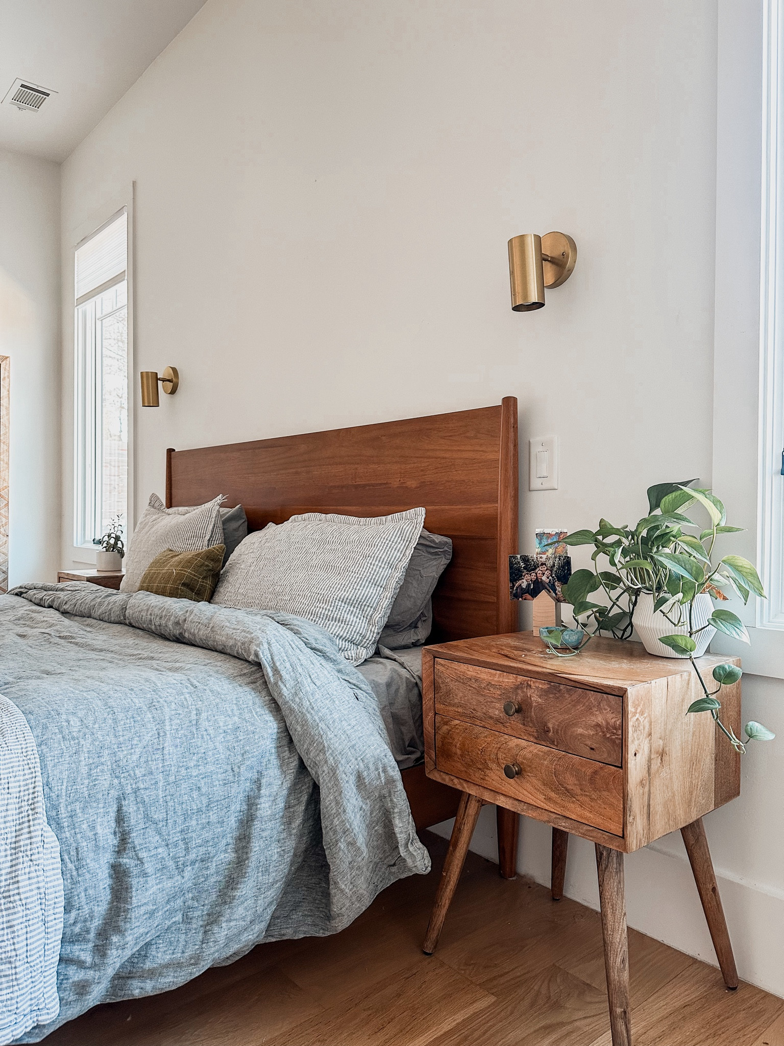 Simple cozy bedroom.

#LTKstyletip #LTKhome #LTKover40