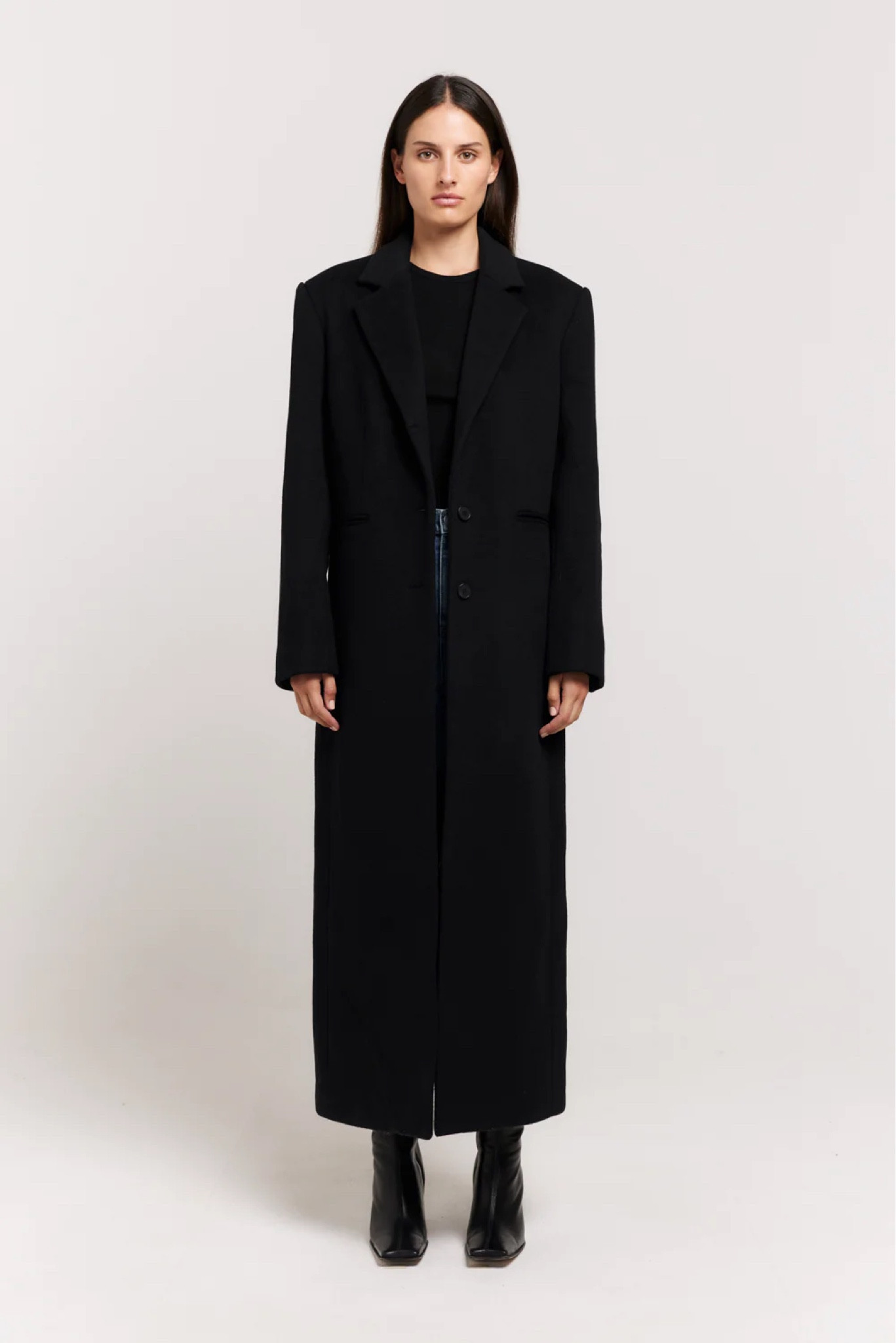 PSA: The Henne Marcella Coat is back in stock at 7pm

#LTKwinter #LTKstyletip #LTKaustralia
