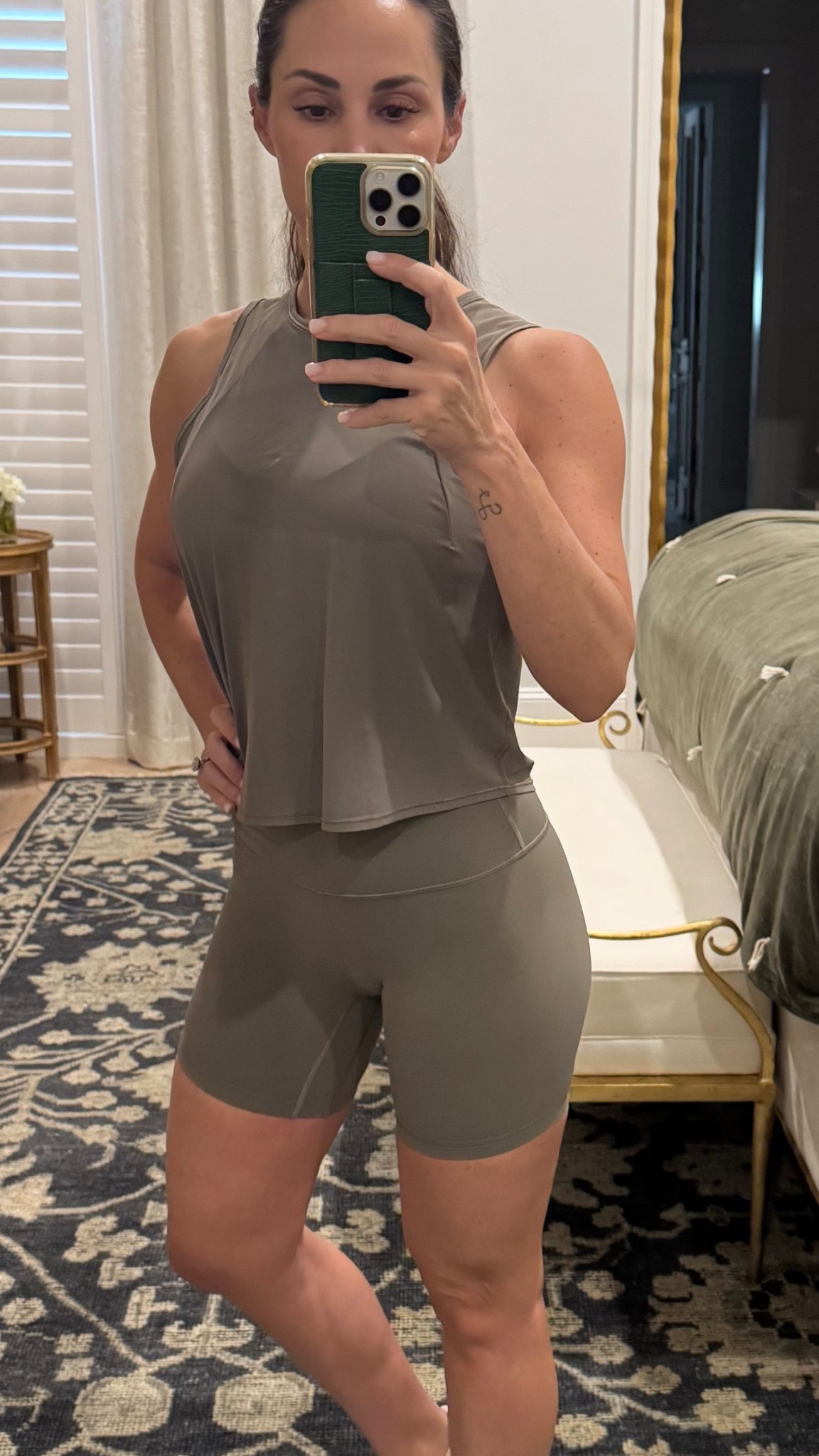 Why they dont have this color anymore is crazy to me 🥲 but I love the fit and would definitely buy again! Size 4 in both! 

#LTKActive
