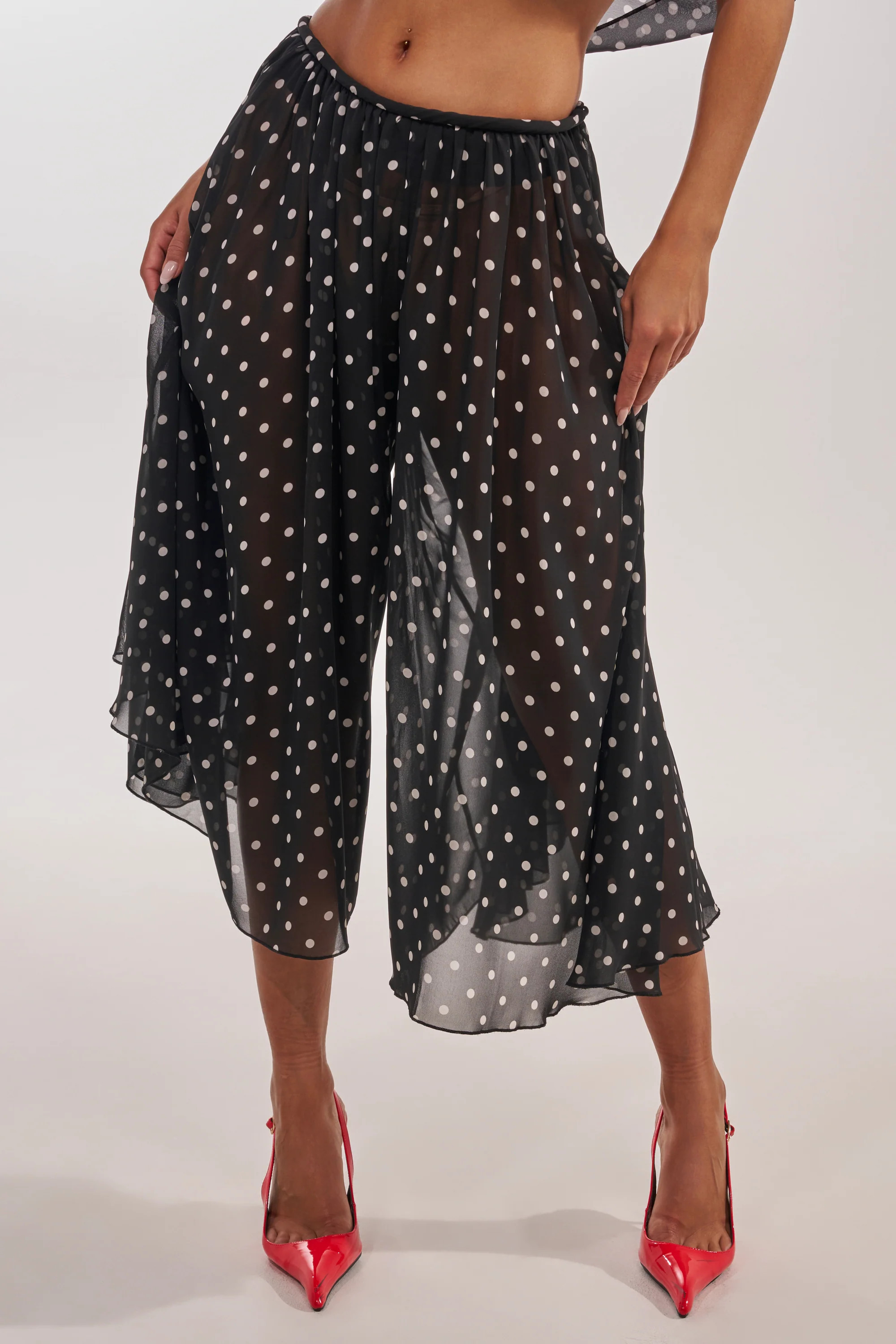 COOL GIRL POLKA DOT GAUCHO PANT | AKIRA