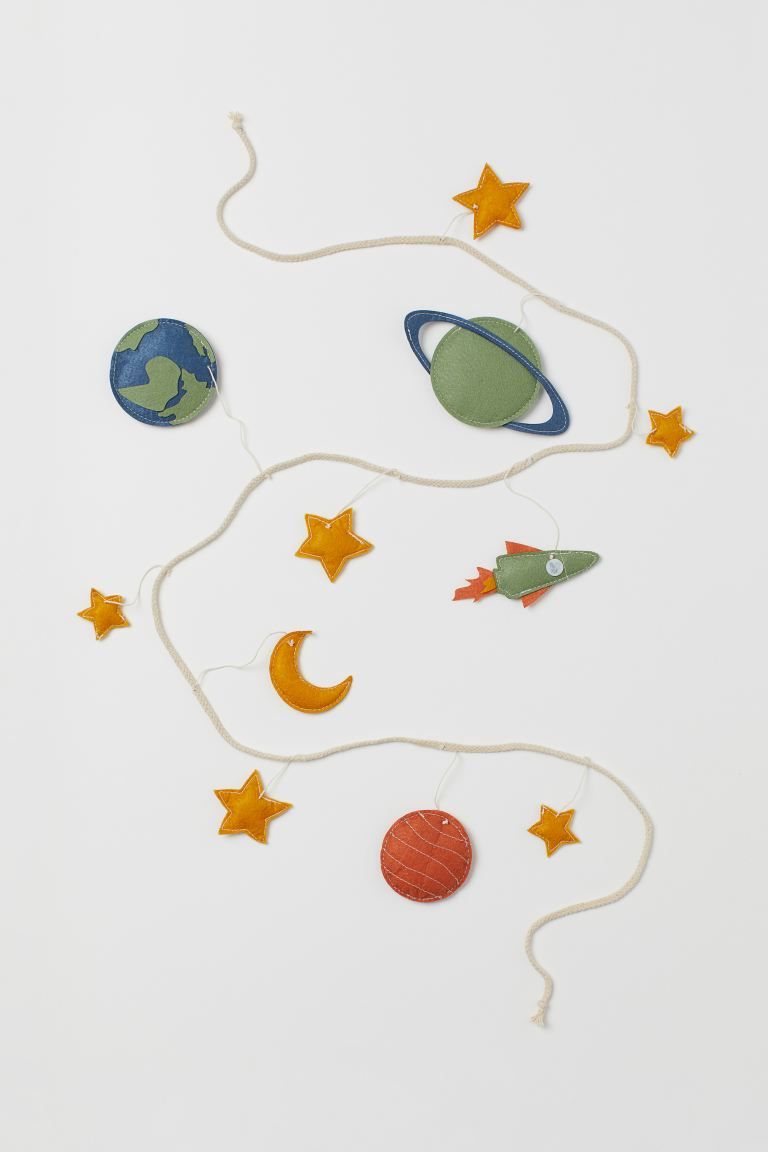 Planet-decorated Bunting | H&M (US + CA)