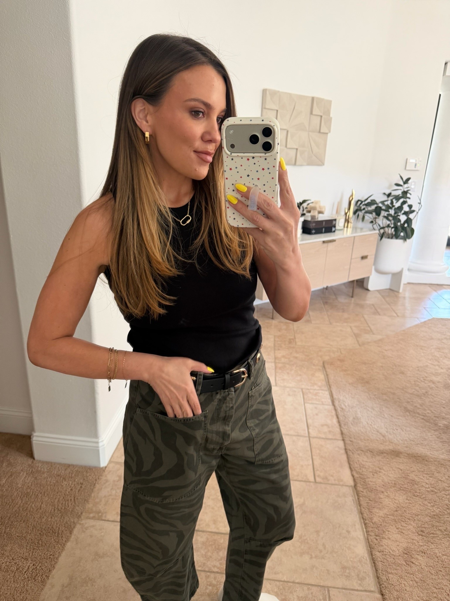 One of my favorite designers made the most perfect pants and I have them in an embarrassing amount of prints! Can’t believe they are part of the sale. 

Ash sizing:
Height: 5’6”
Weight: 140
Pants: medium or 28

#LTKSaleAlert