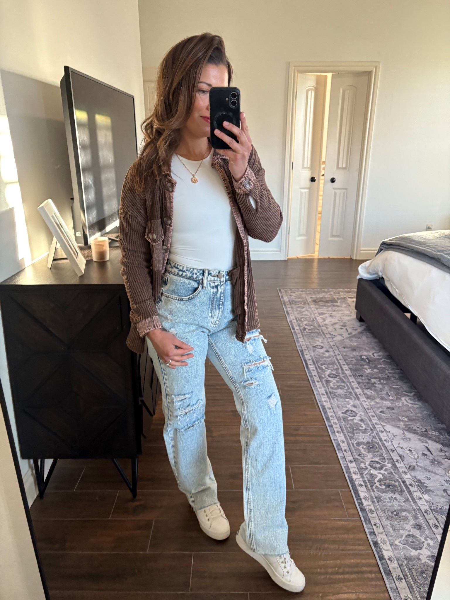 New favorite jean! So good. High waist, mom friendly, the wash is perfect. Fits great in the butt/thighs. Wearing 3/25. 5’1” 120# for reference. 

https://dogmadenim.com/products/dogma-denim-high-rise-straight-leg-denim-jeans-7153