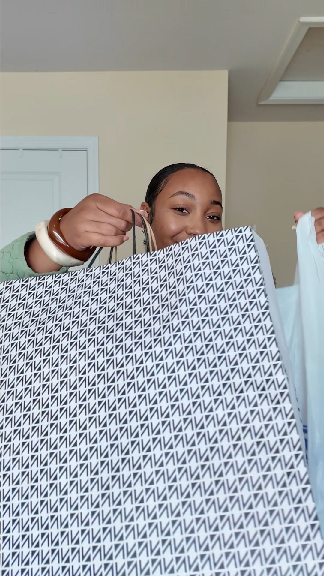 Shopping after a long week

#LTKStyleTip #LTKFindsUnder100 #LTKBeauty