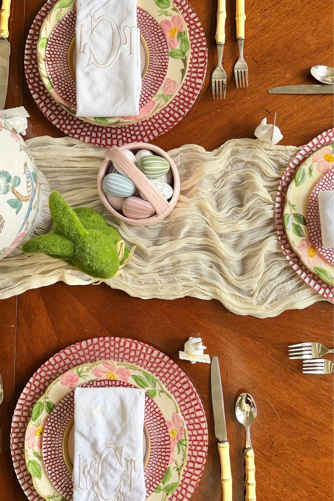 
These glass chargers and salad plates are truly works of art! They are vibrant in color + texture and bring a layer of interest ant glamour to your table. I love how it mixed perfectly with my vintage China that belonged to my grandmother for a perfect mix of old and new.  