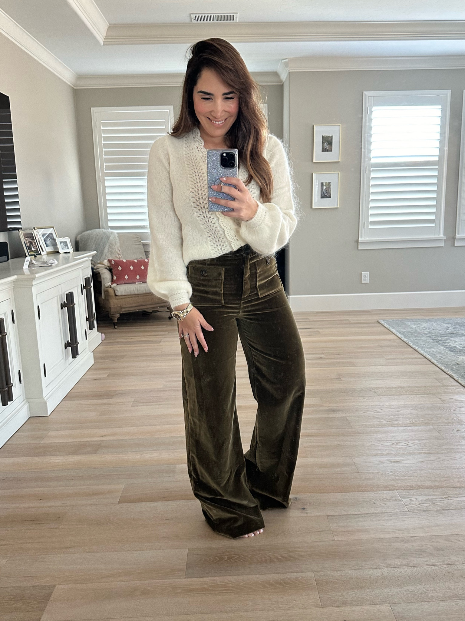 The dreamiest most gorgeous sweater I’ve ever seen! The velvet pants are stunning, perfect for the holidays 🎄✨@sezane

#LTKfamily #LTKHoliday #LTKSeasonal