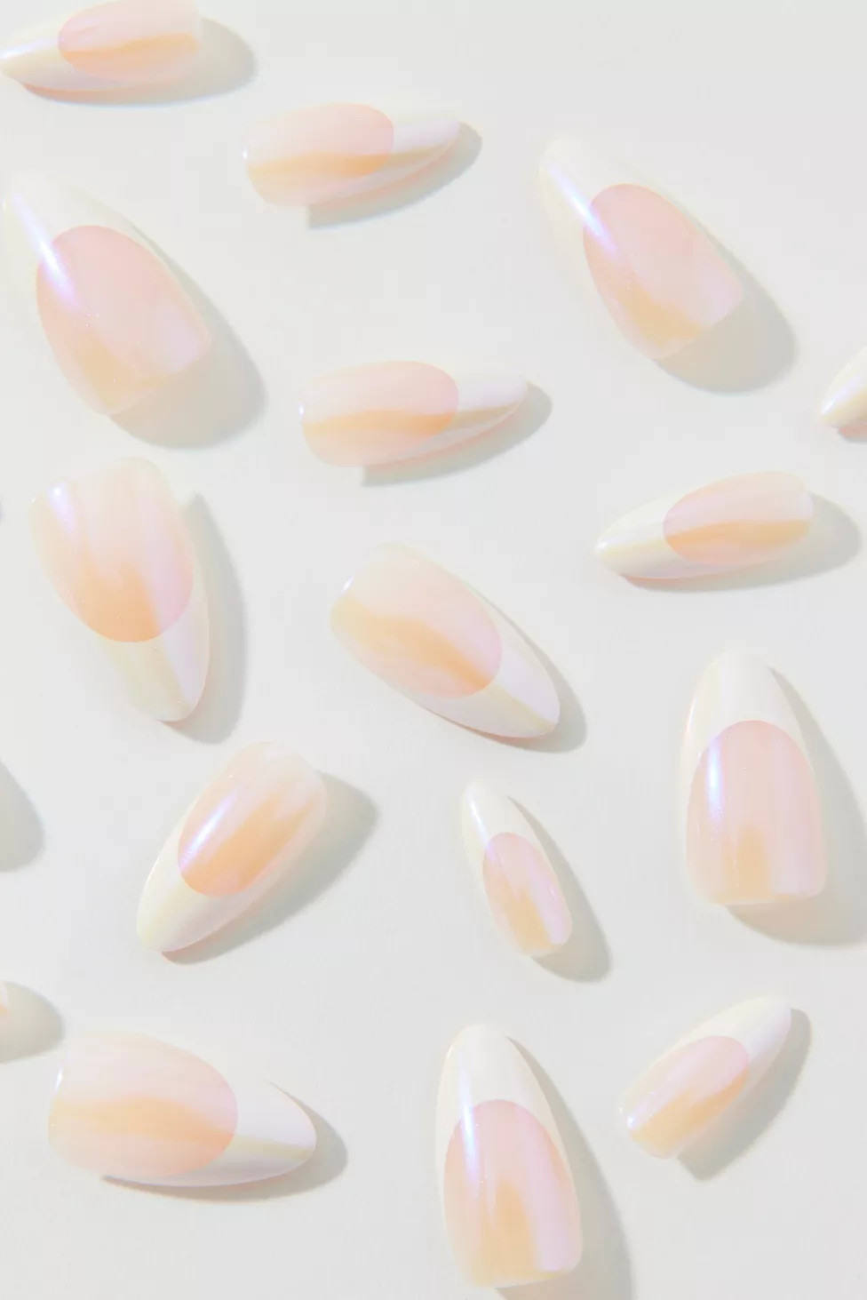 Lost Angels Press-On Nail Set | Urban Outfitters (US and RoW)