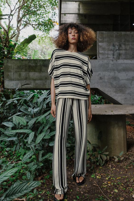 RUSTIC CAPE SLEEVE TOP | Zara US