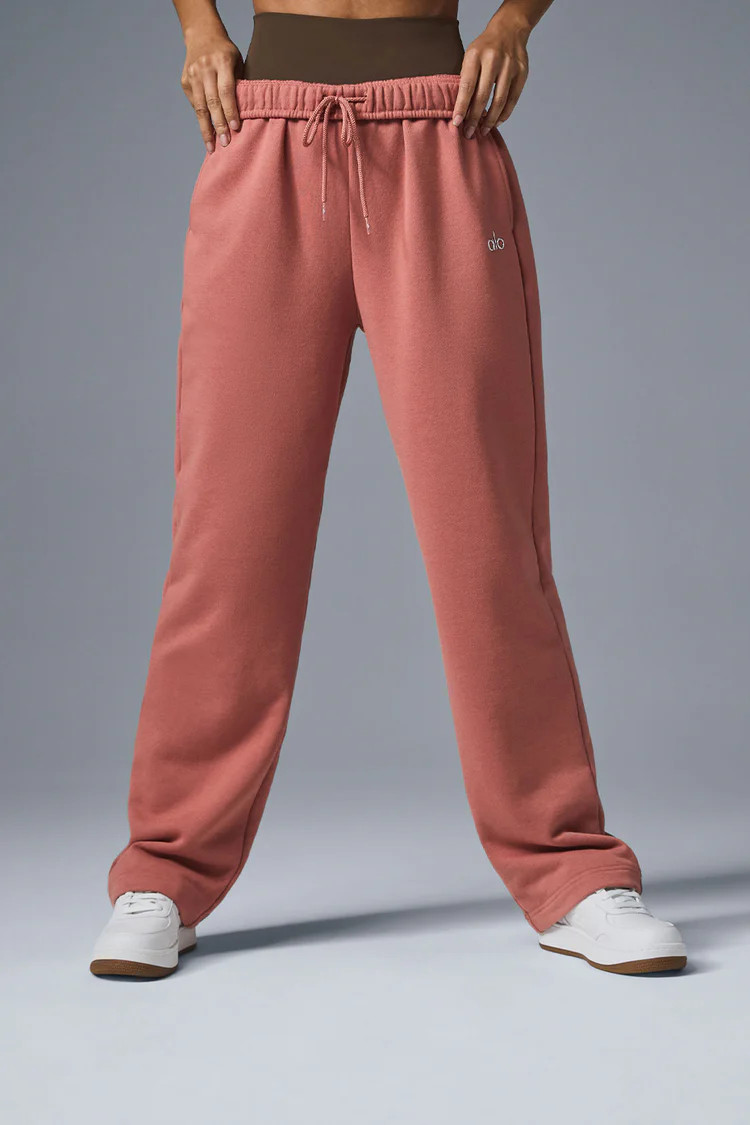 Accolade Straight Leg Sweatpant - Soft Terracotta | Alo Yoga (US)