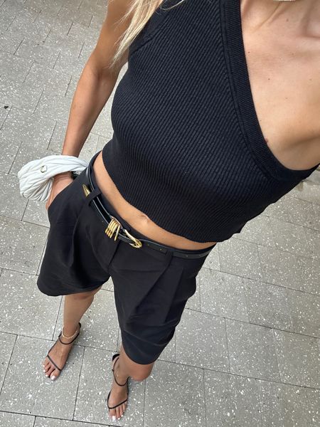 All black outfit. Loving these trouser shorts. They pair well with so many tops. 

Trouser shorts, summer outfit, belt

#LTKStyleTip #LTKItBag #LTKSeasonal