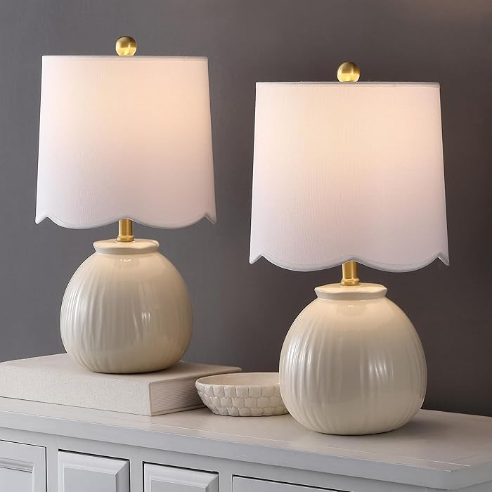 SAFAVIEH Lighting Collection - Devi White Ceramic Table Lamp Set of 2, 20" Decorative Accent Ligh... | Amazon (US)