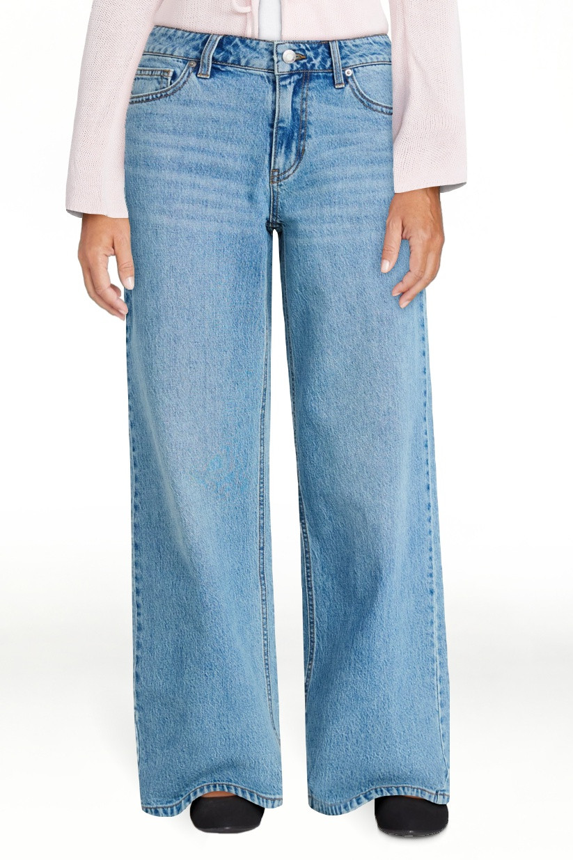 No Boundaries Mid Rise Baggy Jeans, 29", 31", 33" Inseams, Women'sand Women's Plus Sizes 00-24W | Walmart (US)