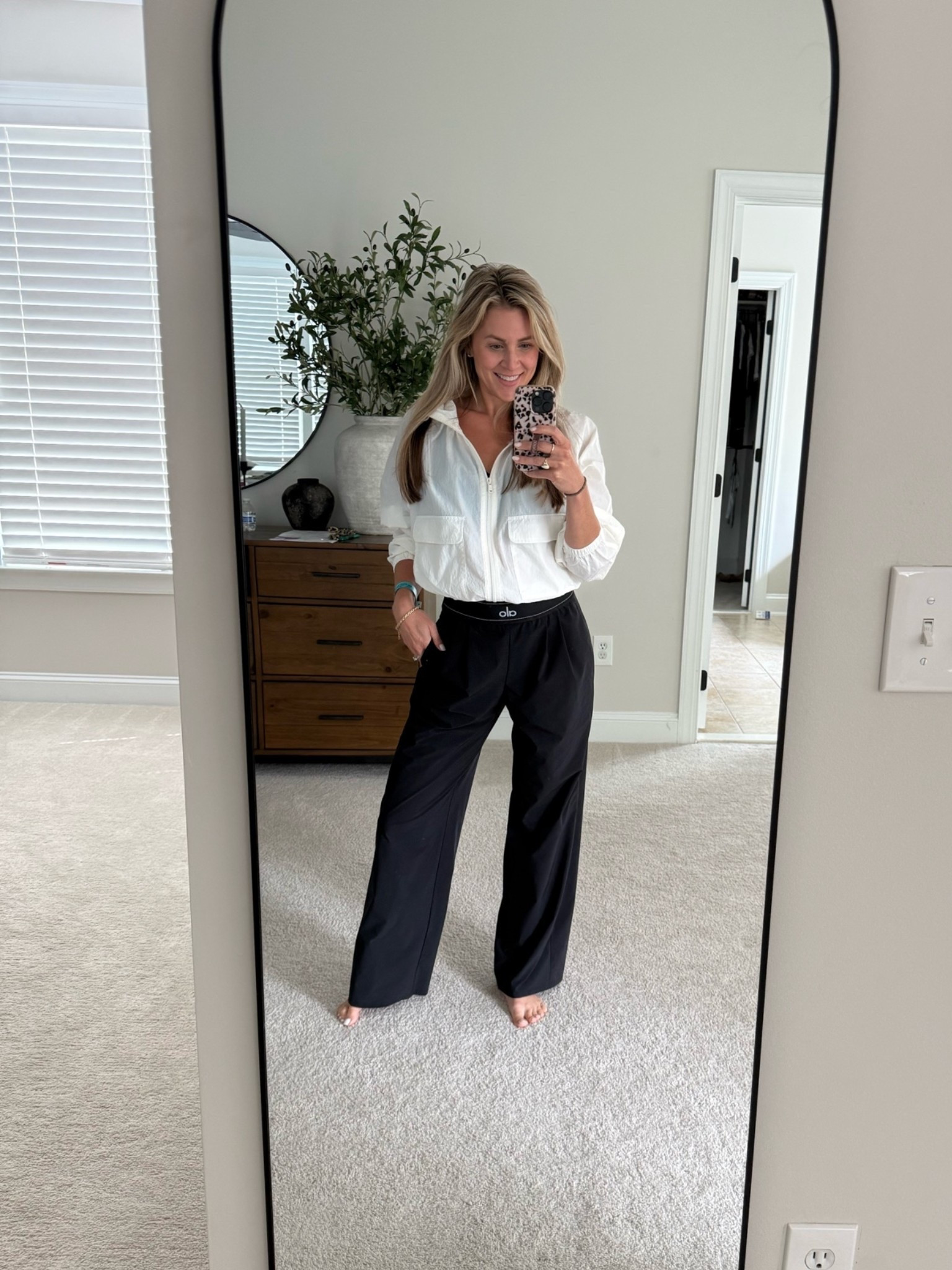 Okkkayyy old navy 😍. The cutest cropped wind breaker - adjustable and thin! Great for summer mornings 🤍

#LTKgrwm #LTKmomlife #LTKActive