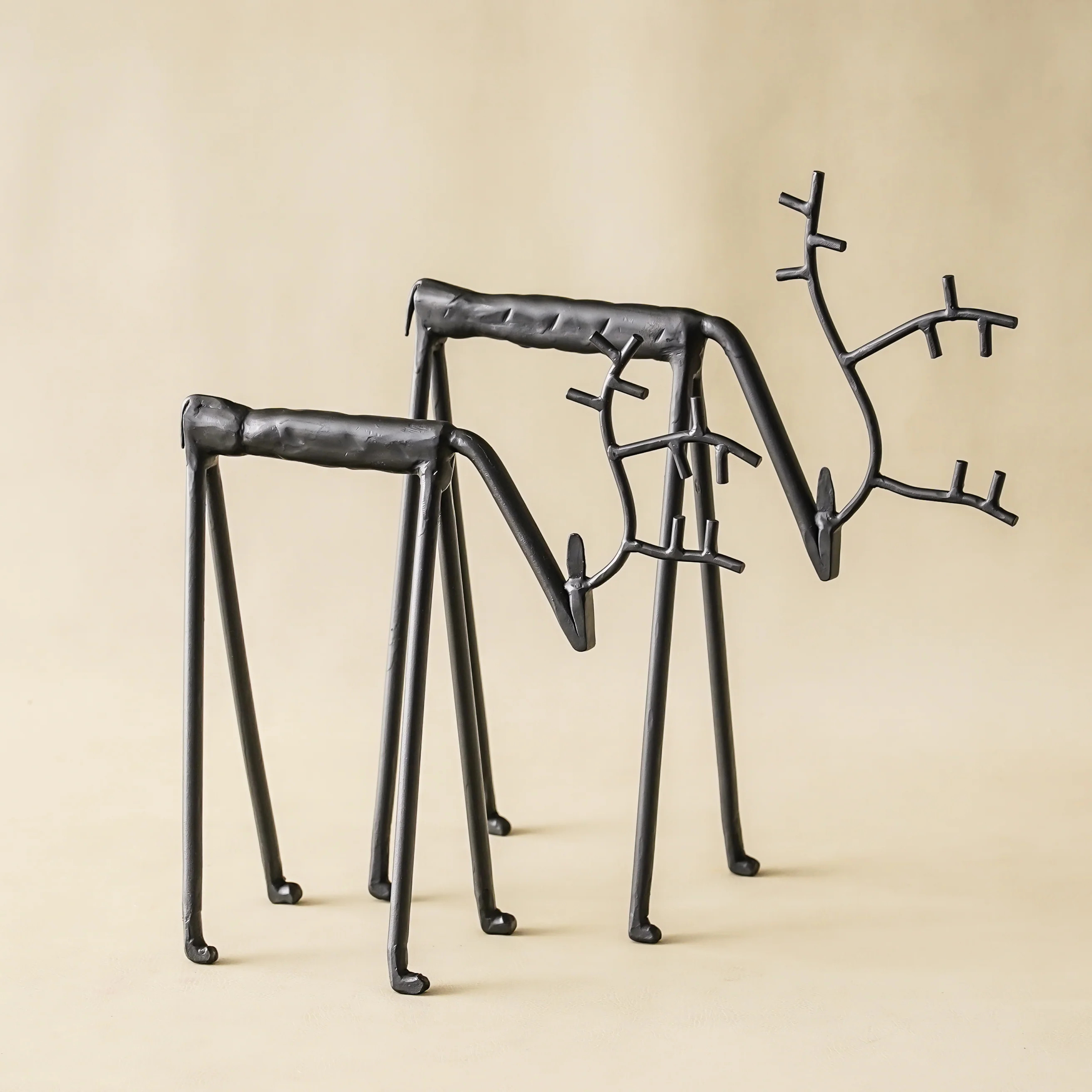 Matte Black Looking Down Deer Set | Iron Figurines (Set of 2) | MJHome