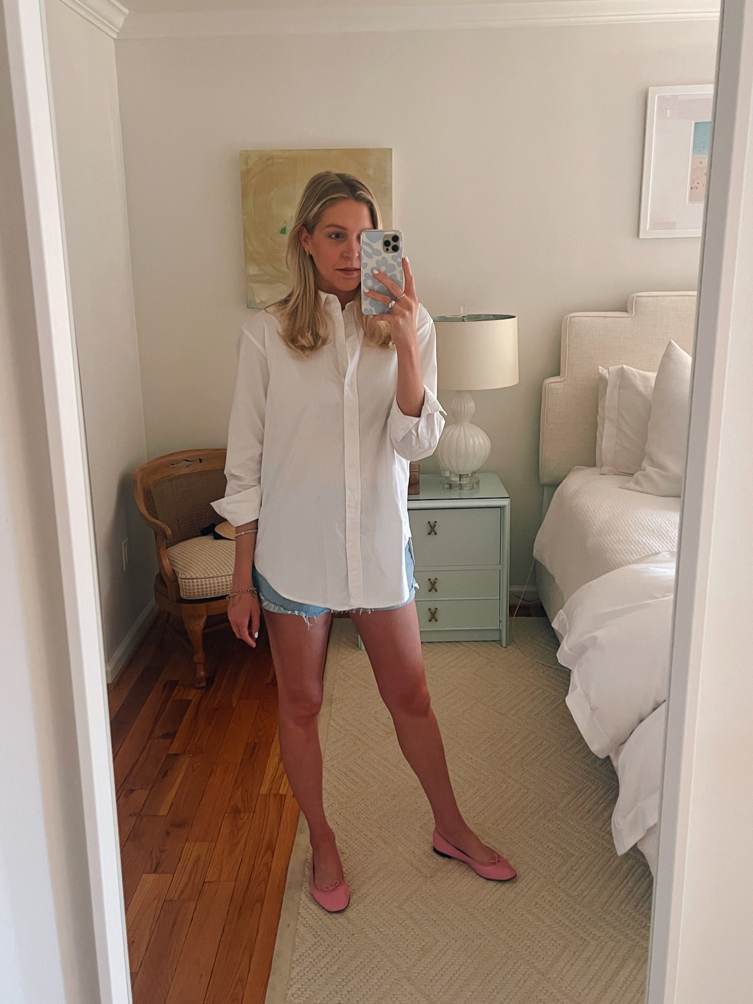 Favorite white button down, favorite shorts, favorite ballet flats.

Wearing a S in the Oxford
Wearing a 30 in the shorts (went up two sizes)
Flats are TTS