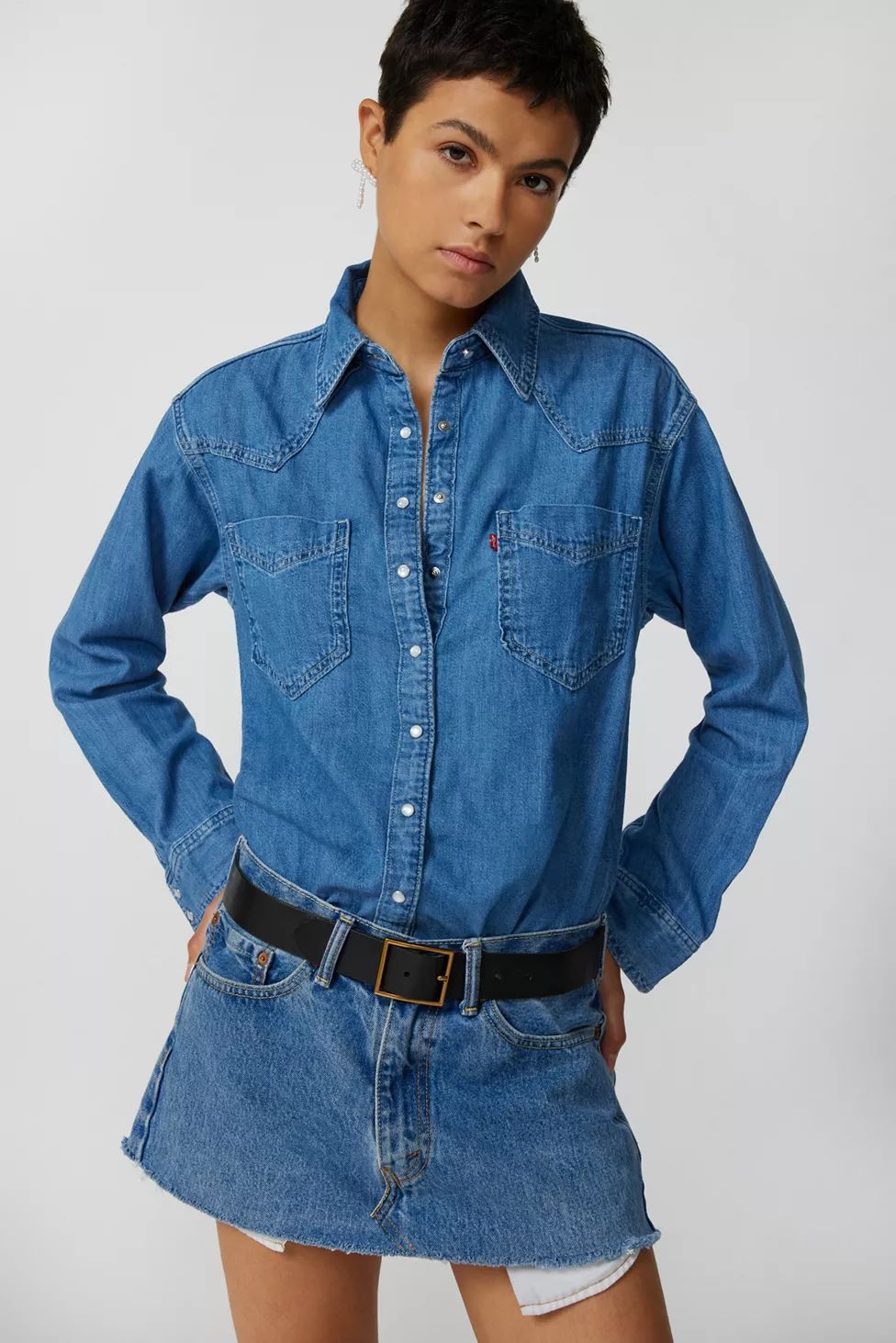 Levi’s® Donovan Western Chambray Button-Down Shirt | Urban Outfitters (US and RoW)