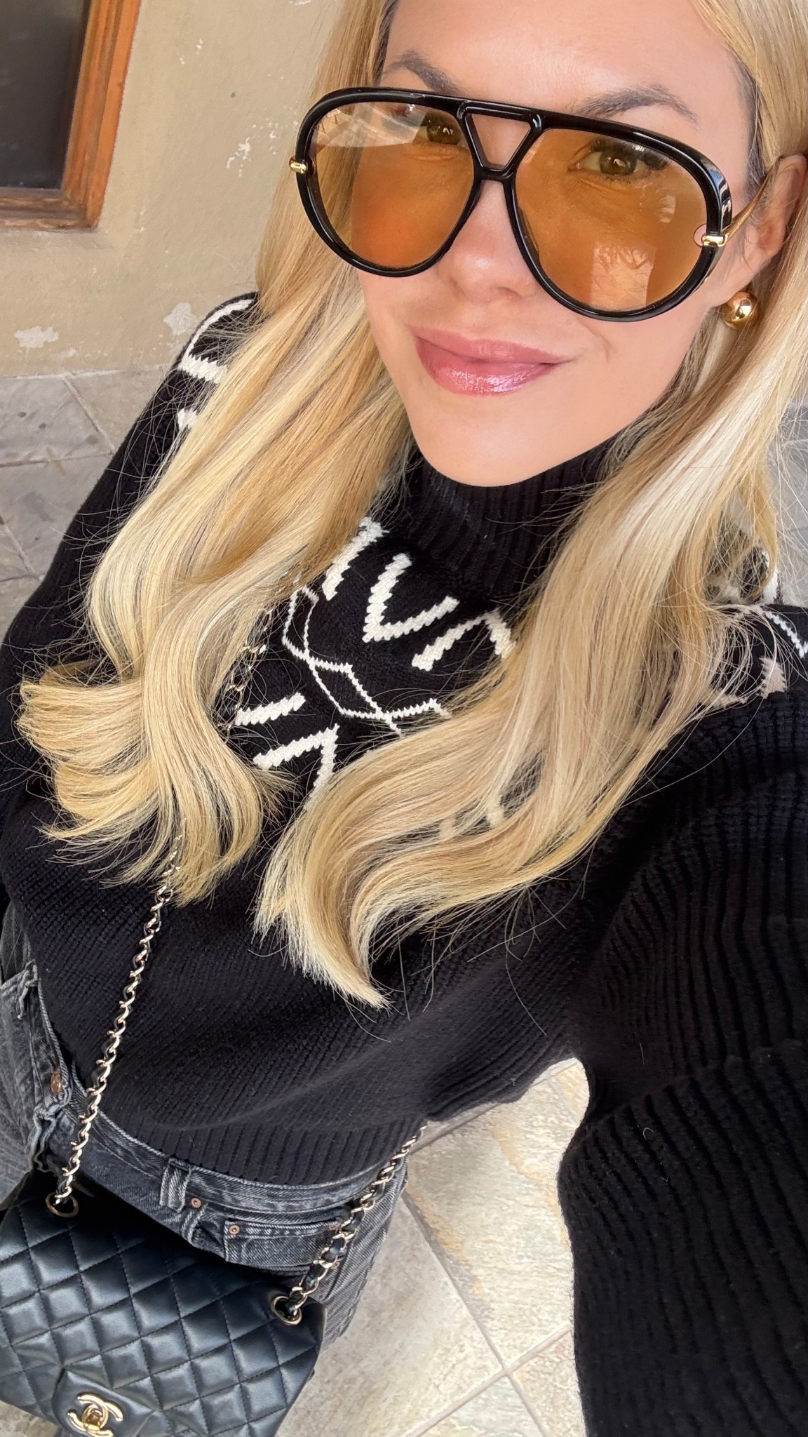 Santa Fe outfit 
Black sweater
Sweater 
Black jacket
Barrel jeans 


#LTKdayinmylife #LTKTravel #LTKootd