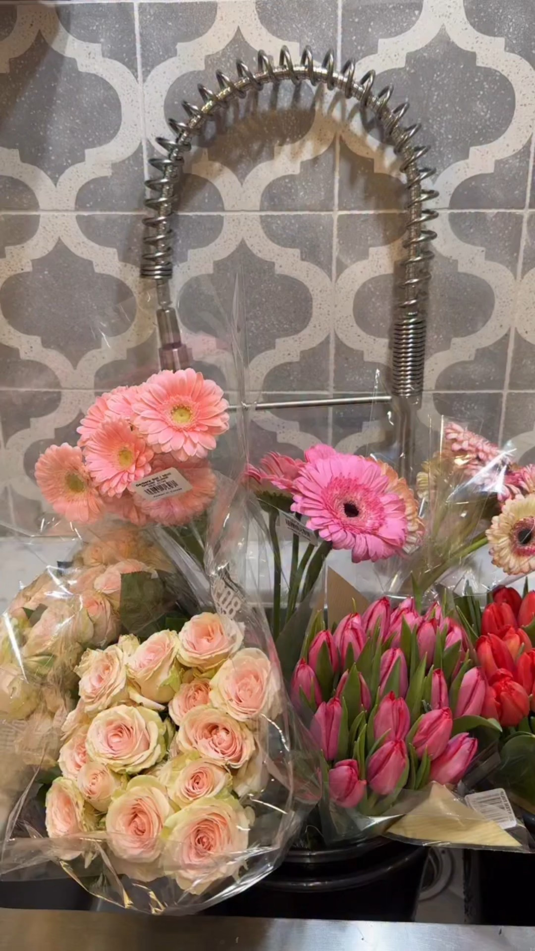 This is how I’m setting my Valentine’s Day dinner for my family and here are the gifts I’m giving the ladies in my life - these adorable moss purses I filled with flowers! 


#LTKValentine