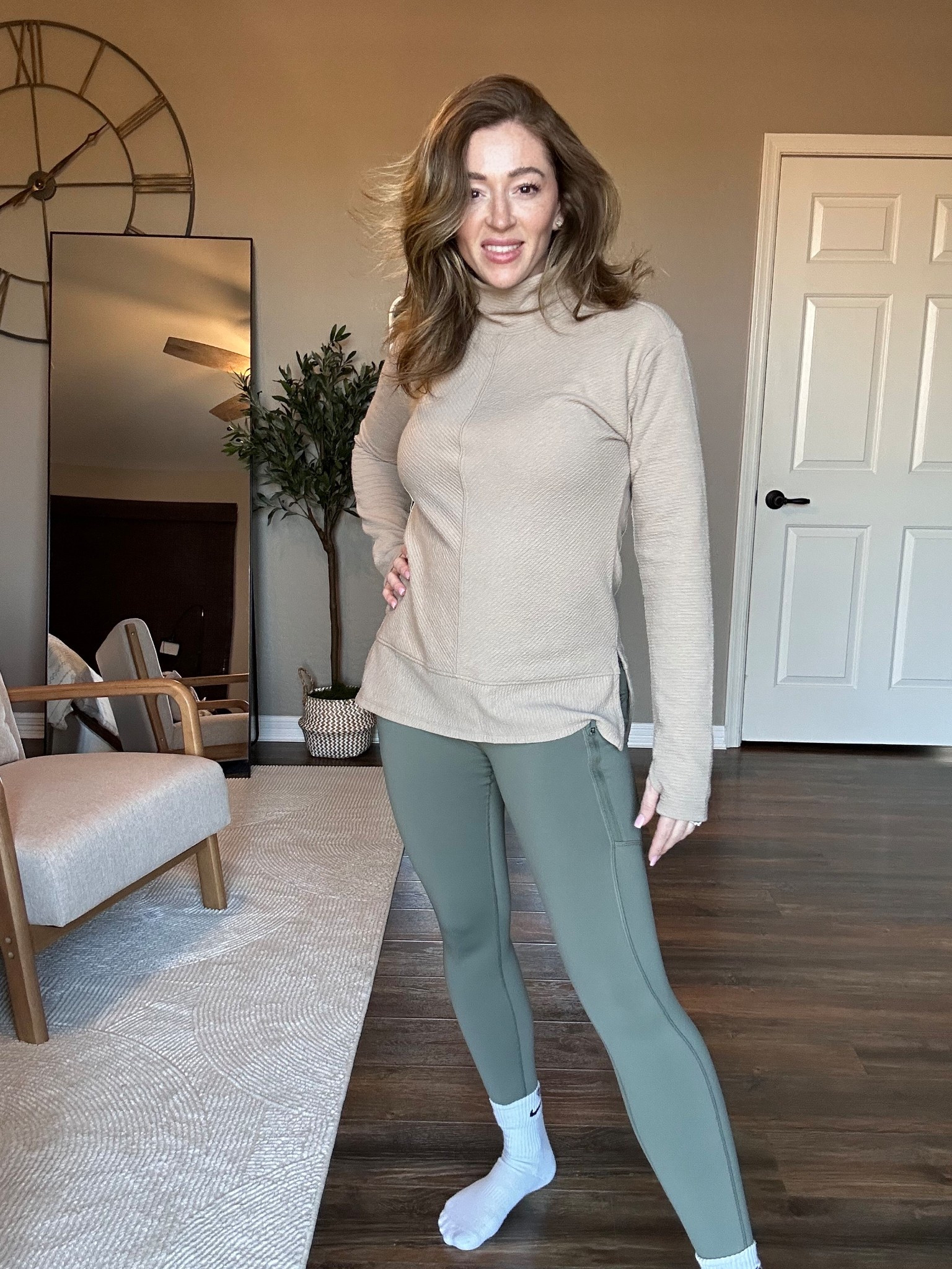 Effortless comfort that goes from lounge to errands without missing a beat. This RBX pullover and leggings set is lightweight, easy to layer, and made for everyday movement. Pieces you’ll actually want to live in.