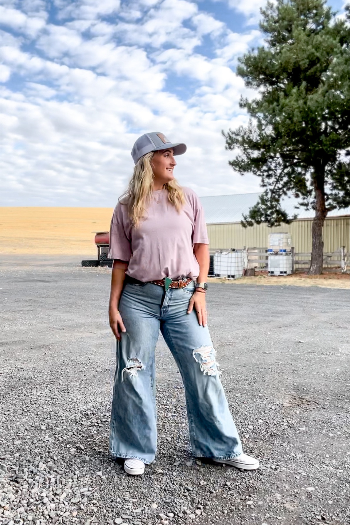 Flowy Fall basic tee to tuck or wear with leggings 

#LTKMidsize #LTKSeasonal #LTKStyleTip