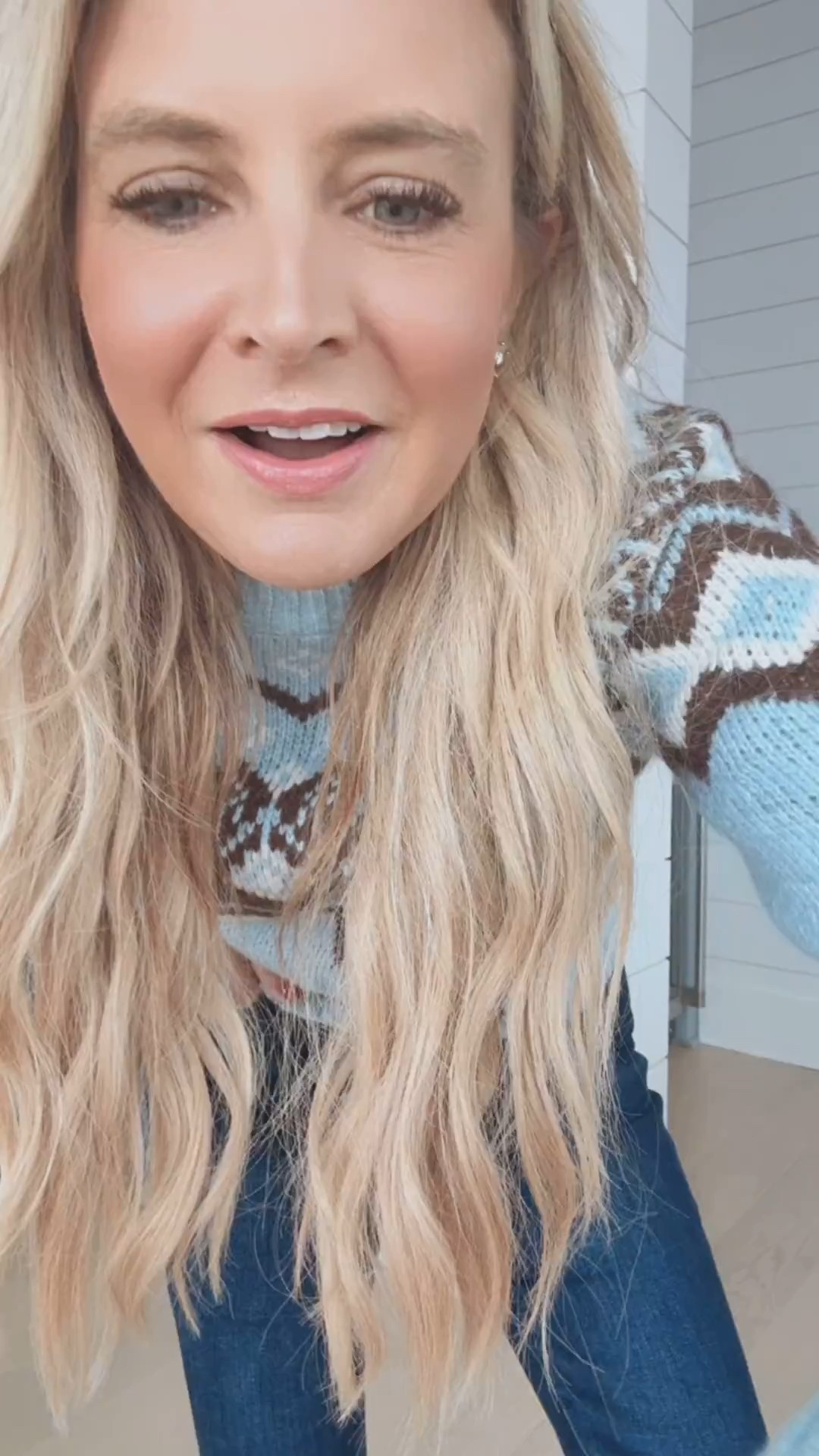 Cutest sweater and jeans combo!

#LTKSeasonal #LTKootd #LTKFindsUnder100