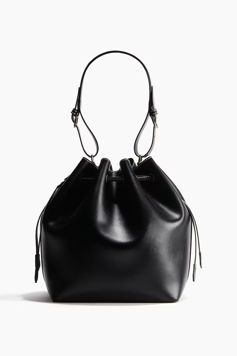 Bucket bag | H&M (UK, MY, IN, SG, PH, TW, HK)