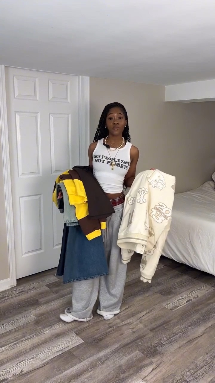 Thank you @boohoomanofficial , can’t wait to style these!❤️ 

#streetwear #boohooman #boohoo #bohoomanoutfit #unboxing #tryonhaul #outfitinspiration #outﬁtinspo