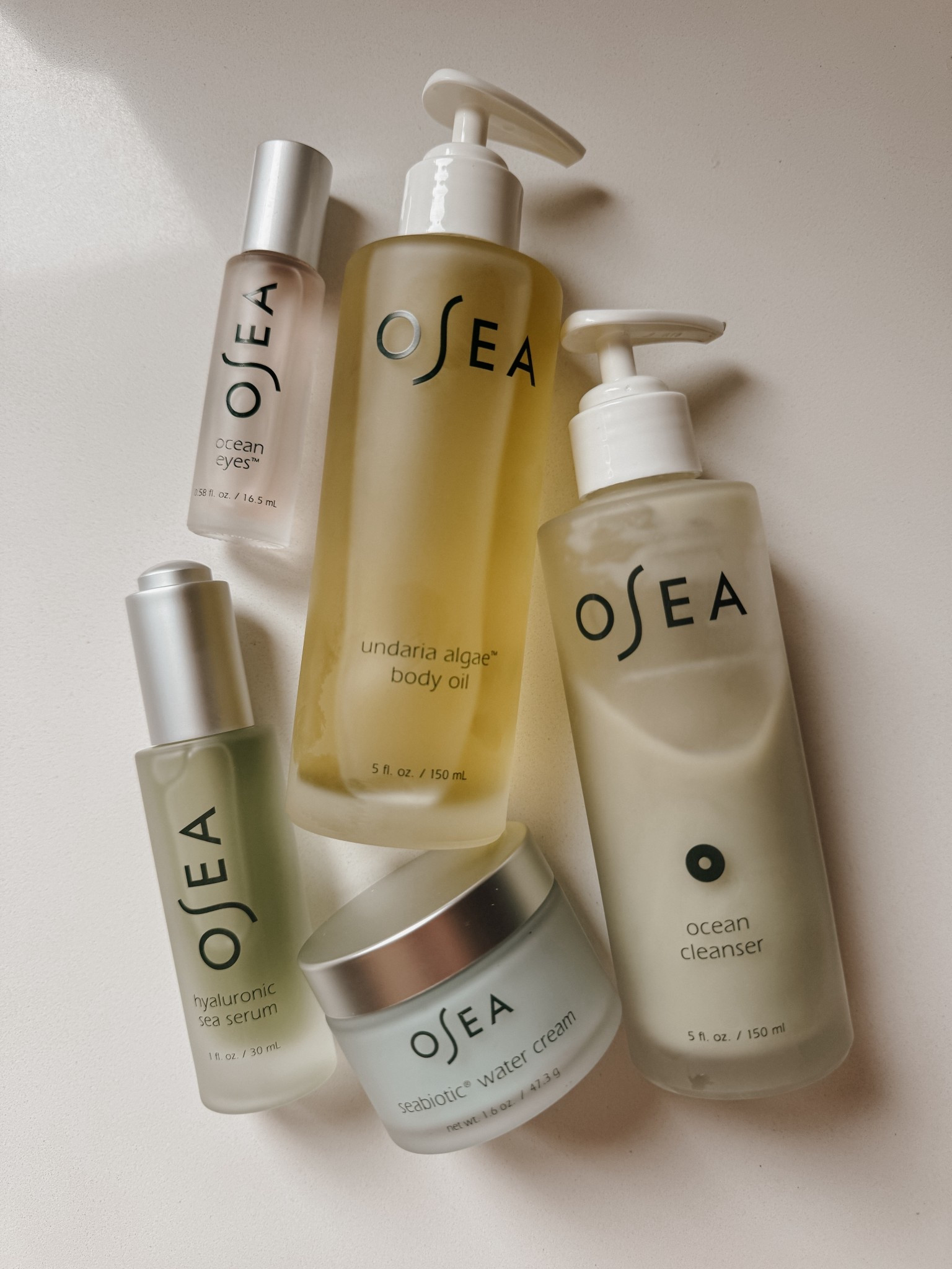 Morning routine necessities —

Morning routine | wash your face | cleanser | hydration | moisturizer | body oil 

#LTKselfcare #LTKgrwm #LTKmorningroutine