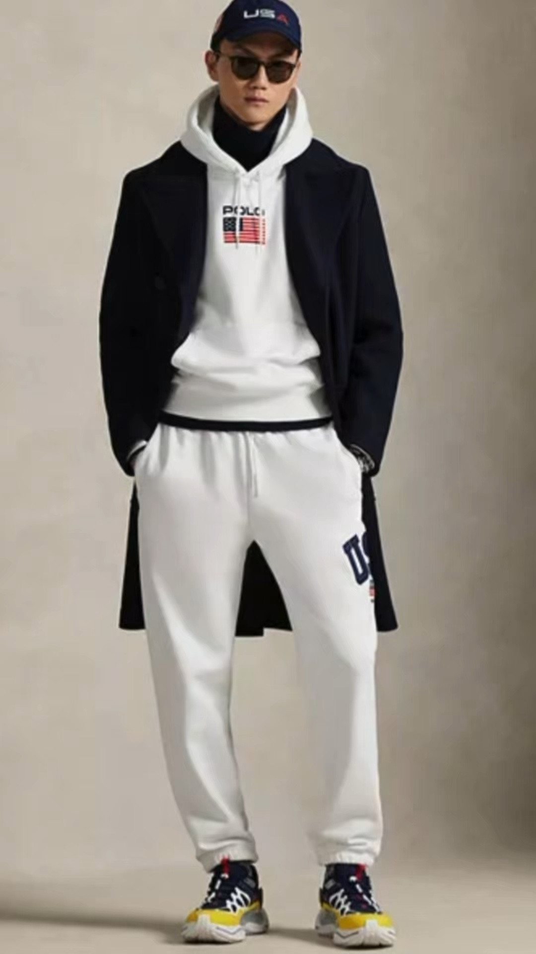 Flag Unisex USA Fleece Sweatpants

Drawing inspiration from archival Polo Ralph Lauren sportswear, these unisex cotton-blend sweatpants feature appliques spelling out 'USA,' as well as a historical American flag and the logo embroidered at the front.

🔗https://bit.ly/RBHOUSEWIFE

#LTKSeasonal