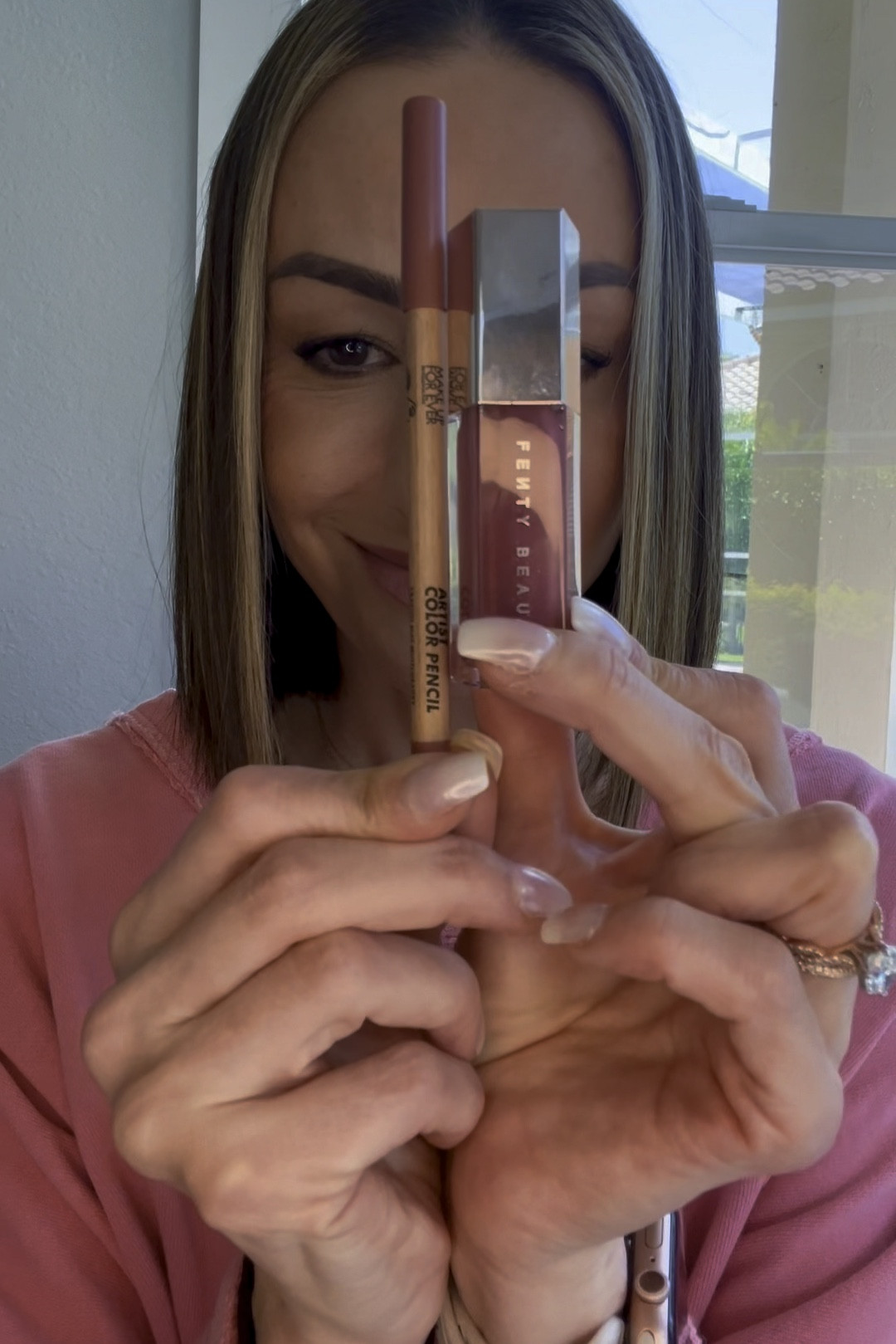 The lip combo of my dreams! 
Fenty Beauty- Gloss Bomb in shade Riri
Makeup Forever- Artist Color Pencil in shade Wherever Walnut 