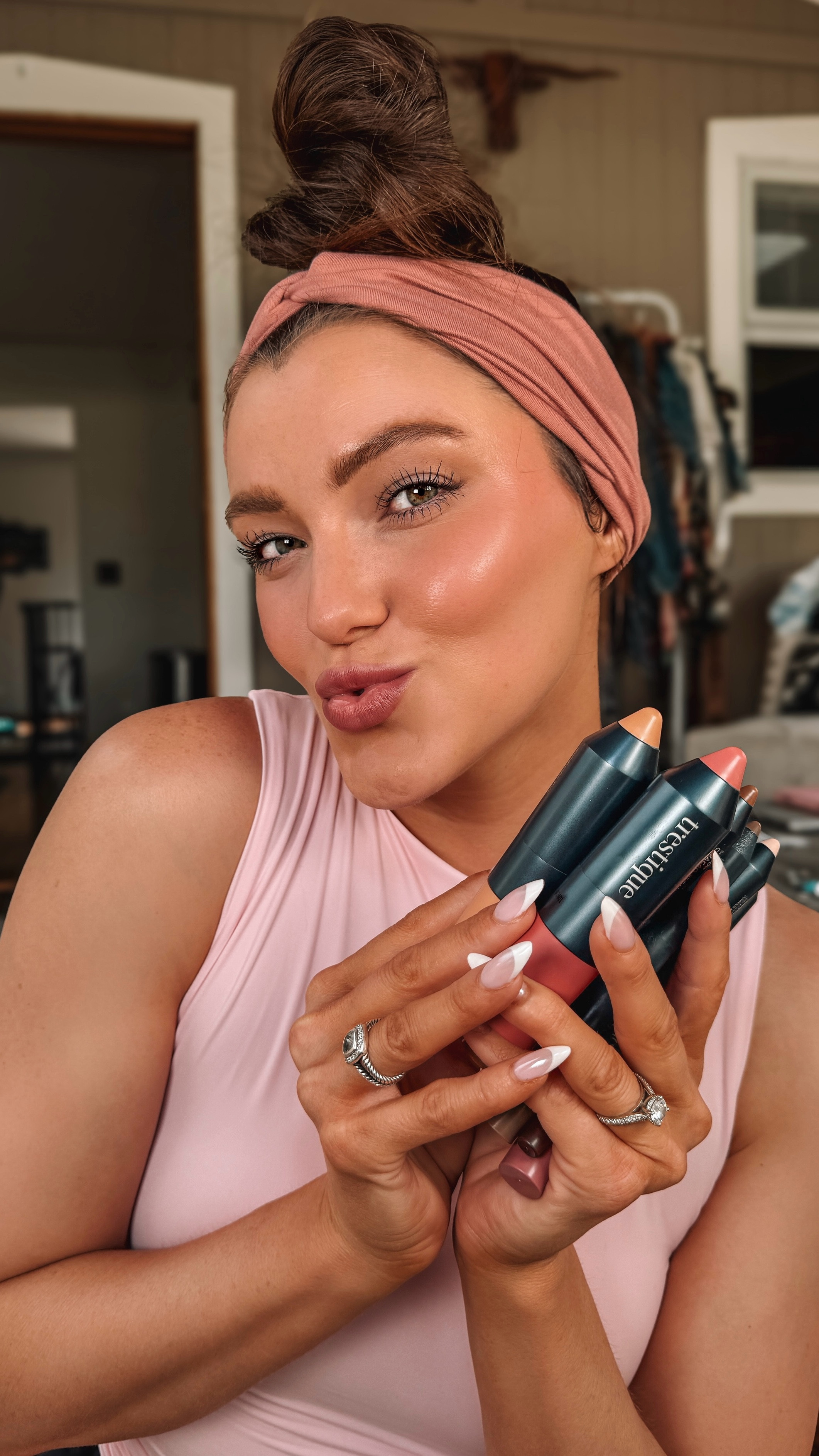 Testing out my PR from Trestique! Full face, great for everyday lightweight coverage! 

#makeup #beauty #tutorial #makeuptutorial #makeuptips

#LTKBeauty #LTKSummerEdit #LTKStyleTip