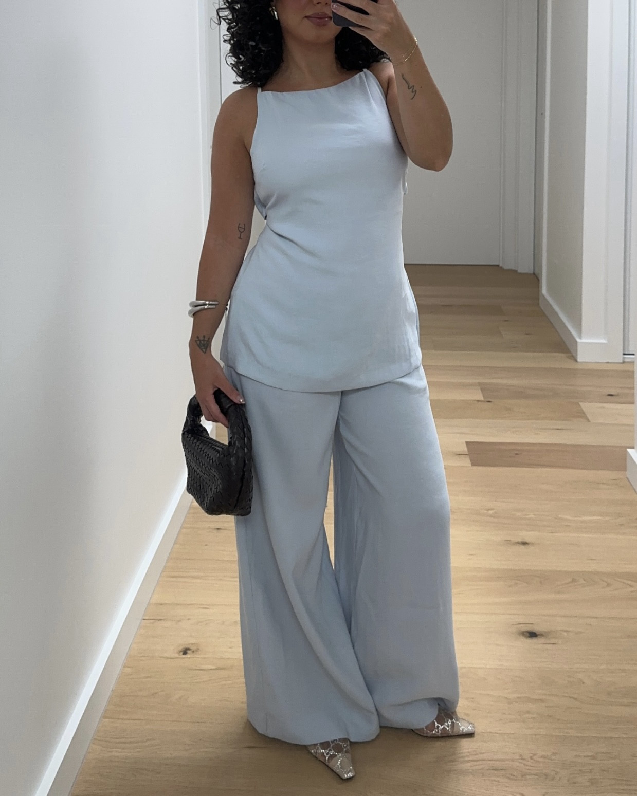 Pop of colour for todays fit 🩵

#LTKstyletip #LTKaustralia #LTKsummer