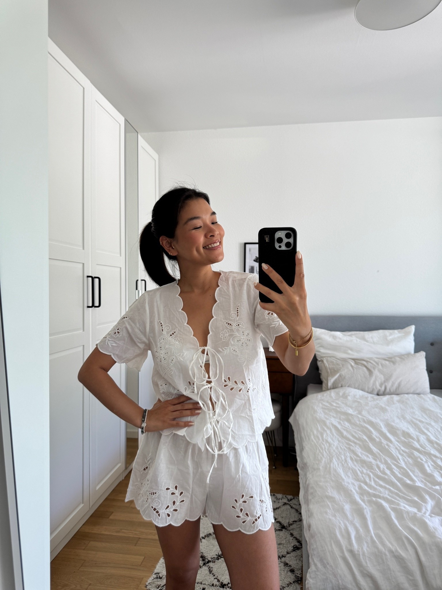 Weißer Sommer Pyjama von H&M

#LTKdeutschland #LTKeurope #LTKsummer