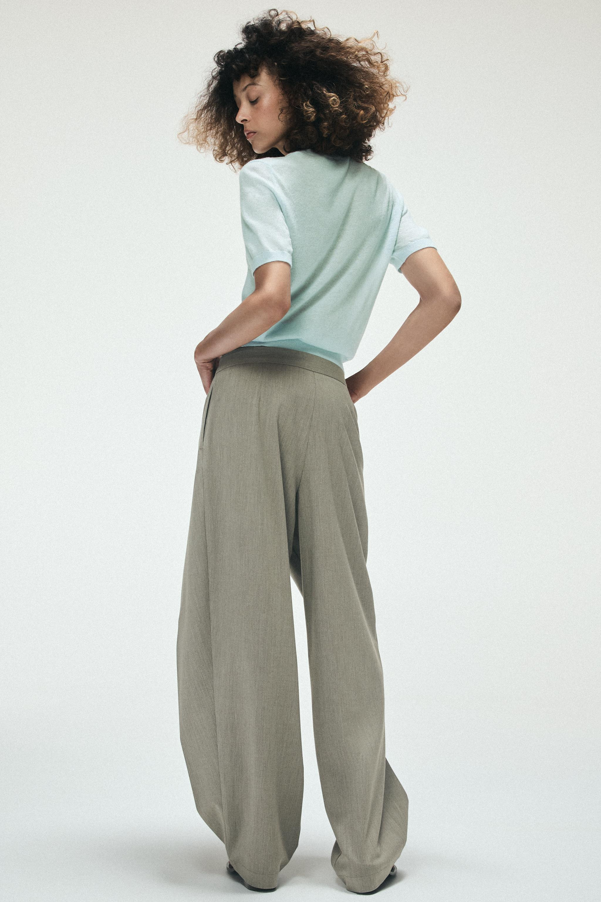 PLEATED BARREL TROUSERS | Zara AU
