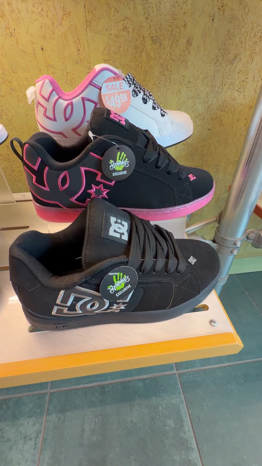Well well well, look what’s back! @Journeys had some throwbacks today! 🧐 #dcshoes #shoes #journeys